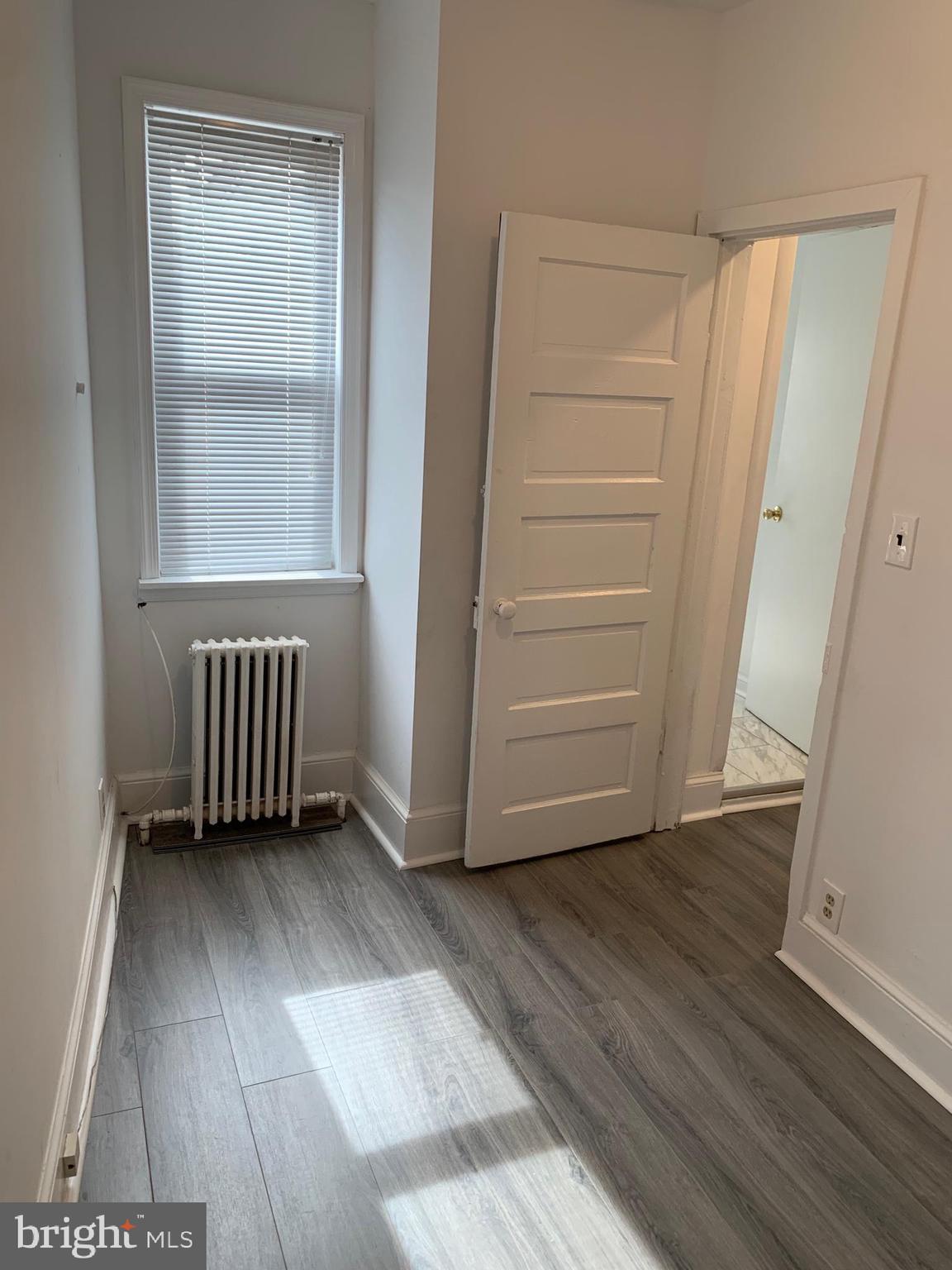 PORT RICHMOND - Residential Lease