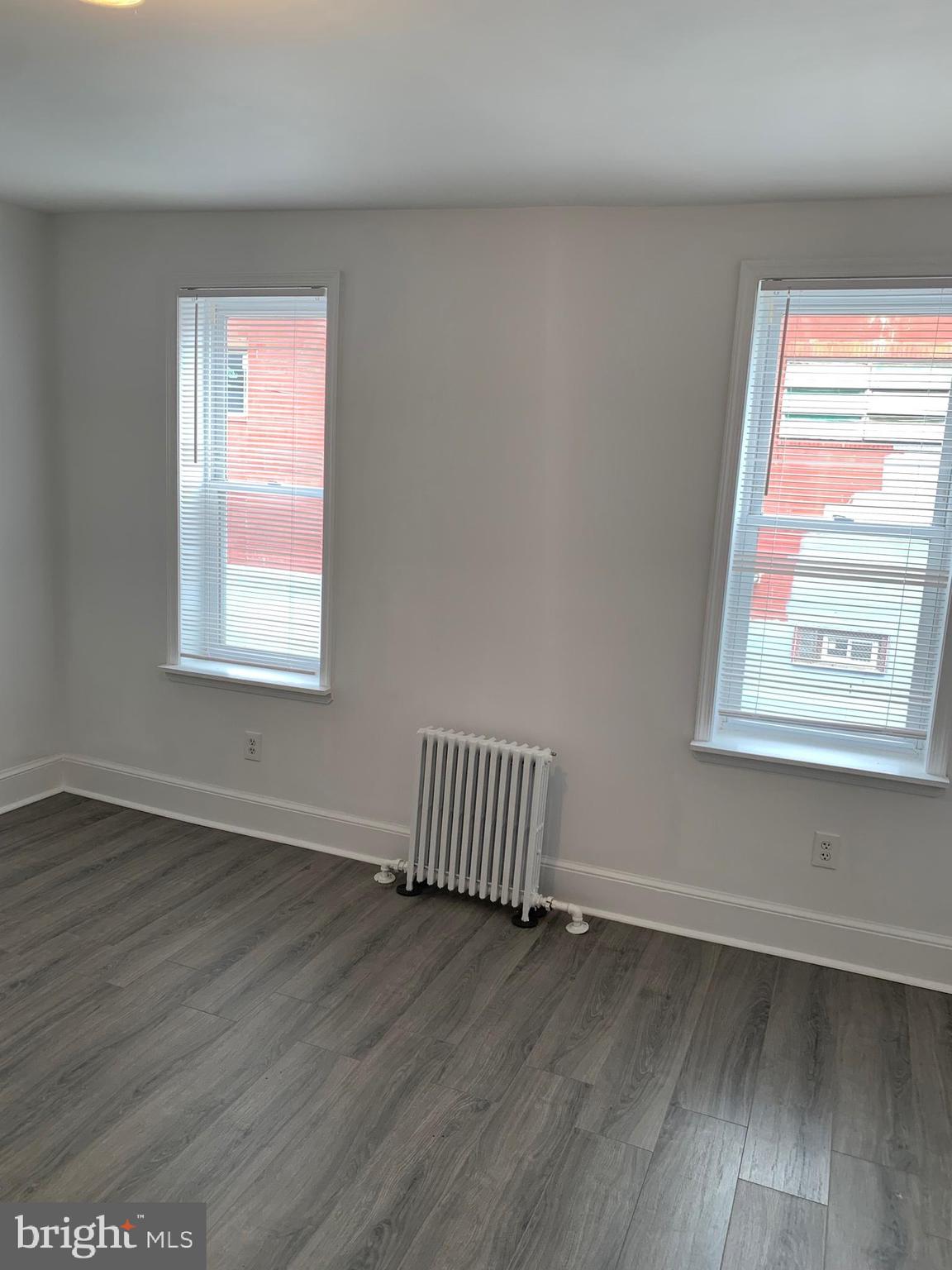 PORT RICHMOND - Residential Lease