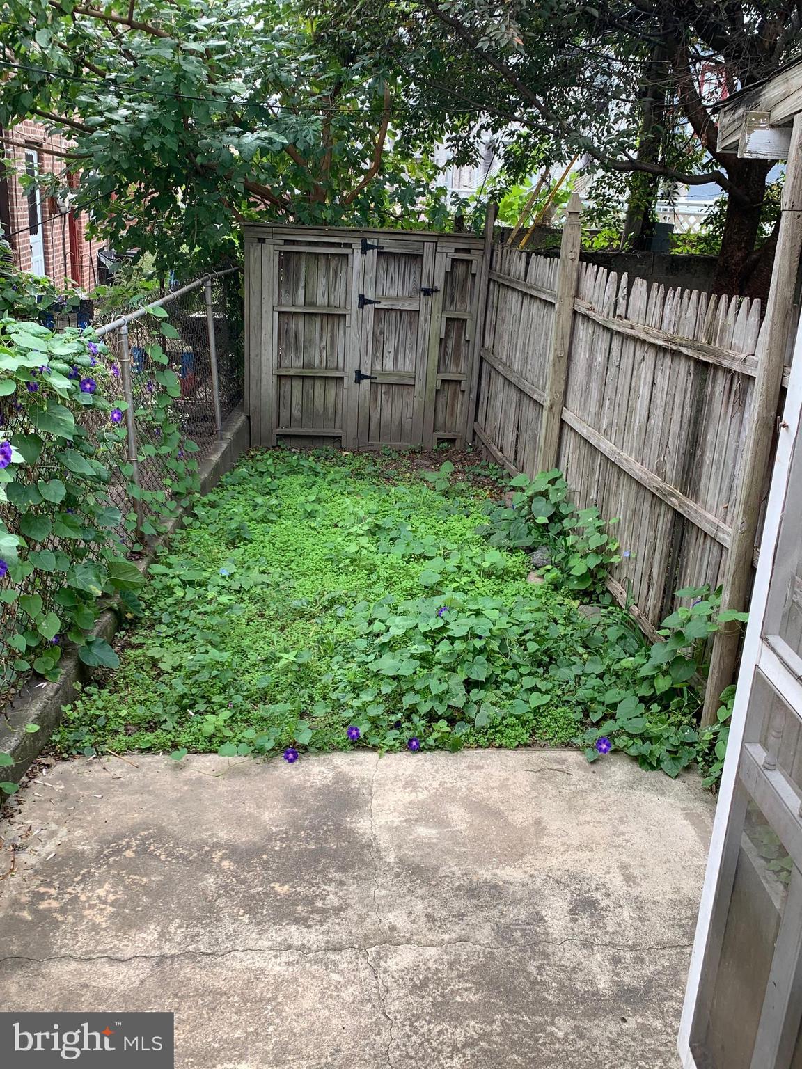 PORT RICHMOND - Residential Lease