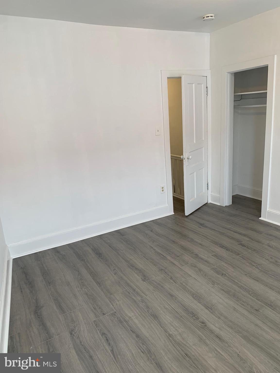 PORT RICHMOND - Residential Lease