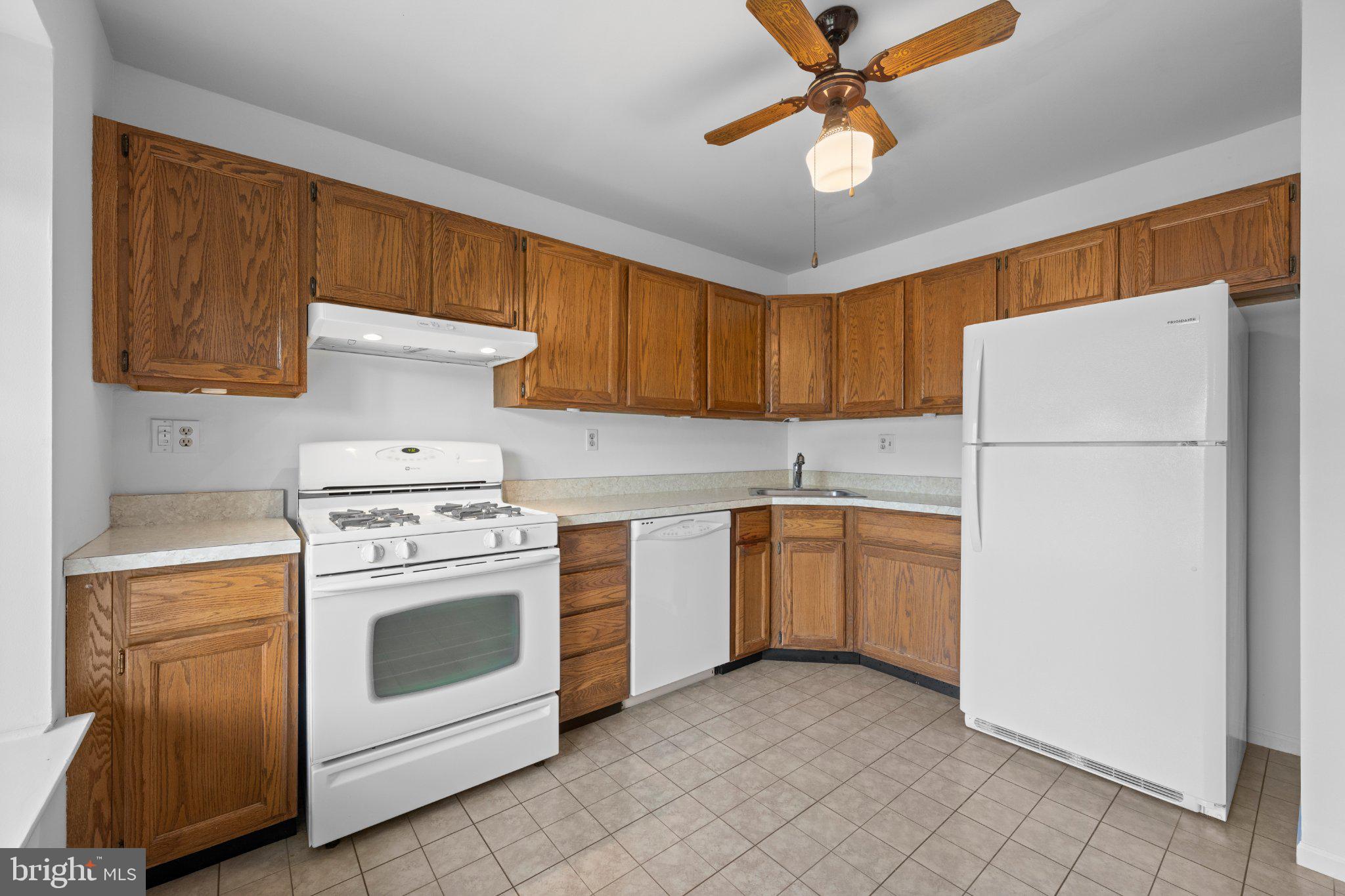 420 SNOWFLAKE CIRCLE, WEST NORRITON TWP, PA, 19403 420 SNOWFLAKE CIRCLE