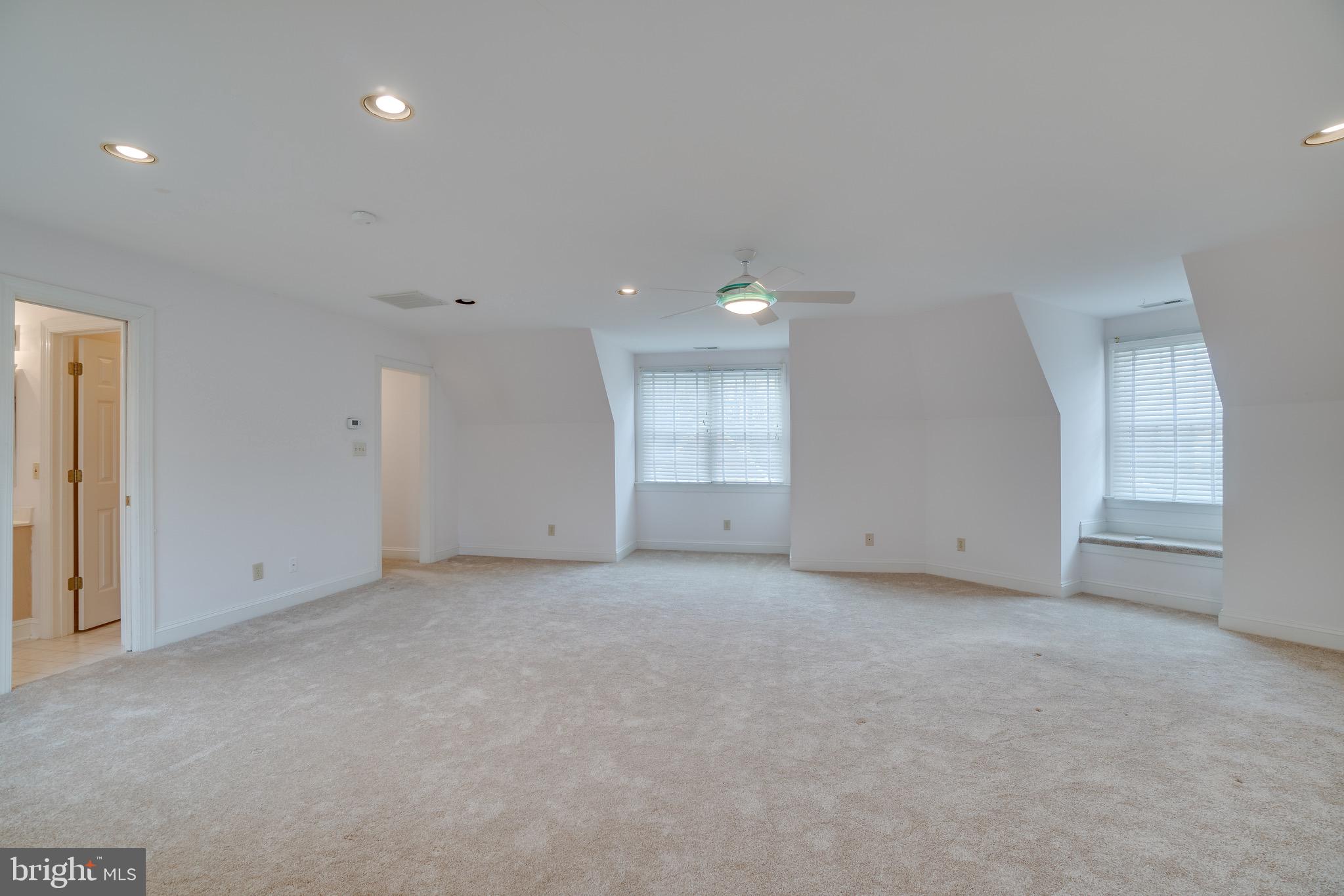 THE GREENS AT LEE'S HILL - Residential