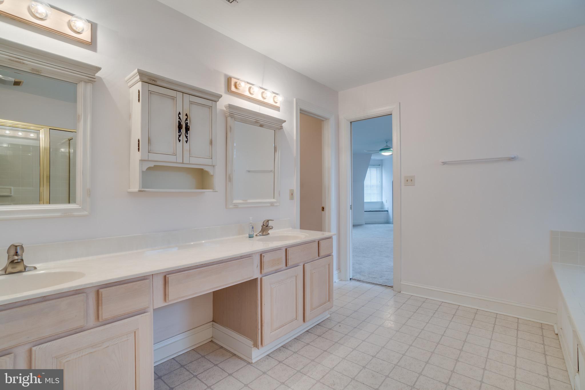 THE GREENS AT LEE'S HILL - Residential