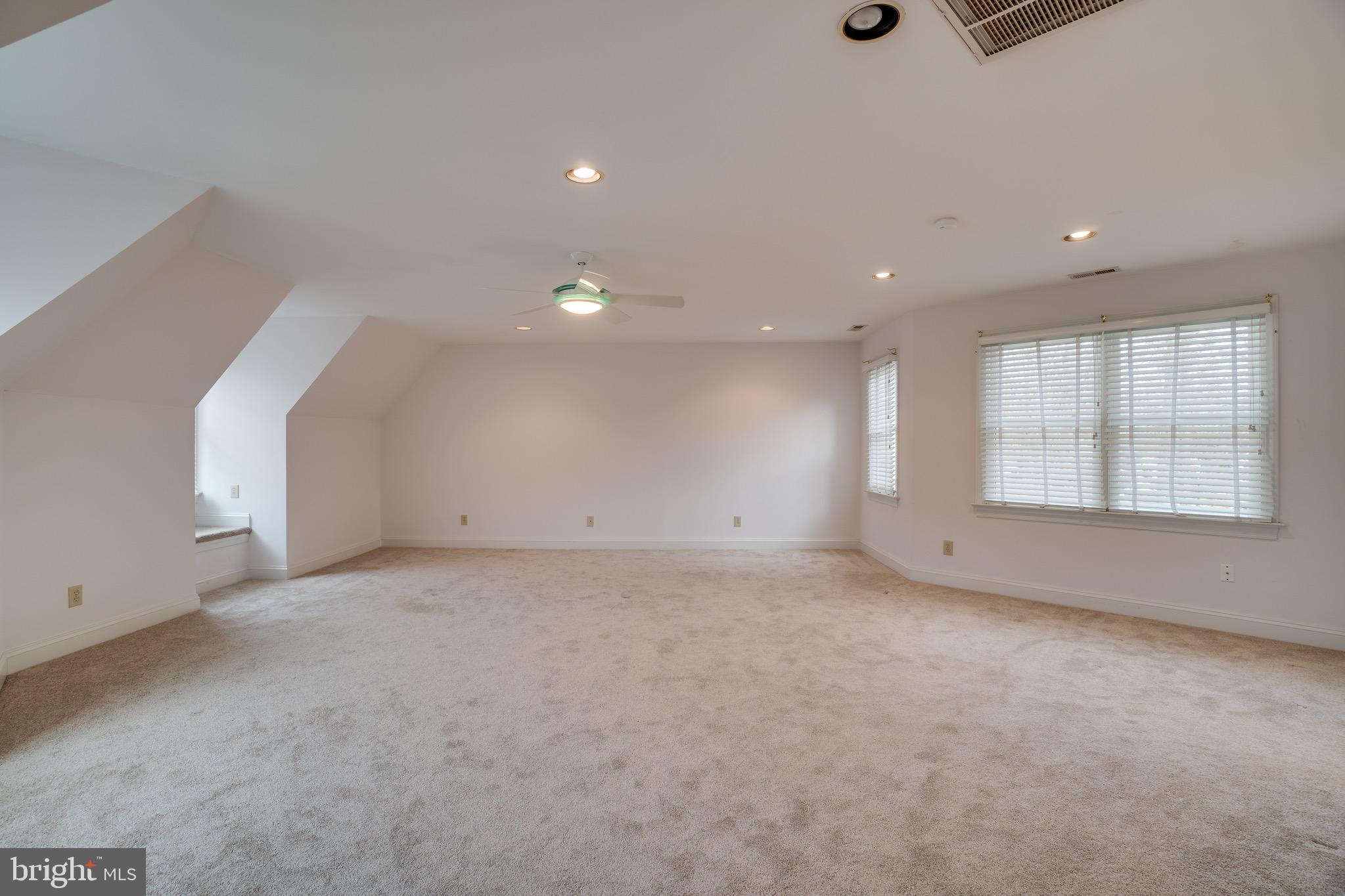 THE GREENS AT LEE'S HILL - Residential