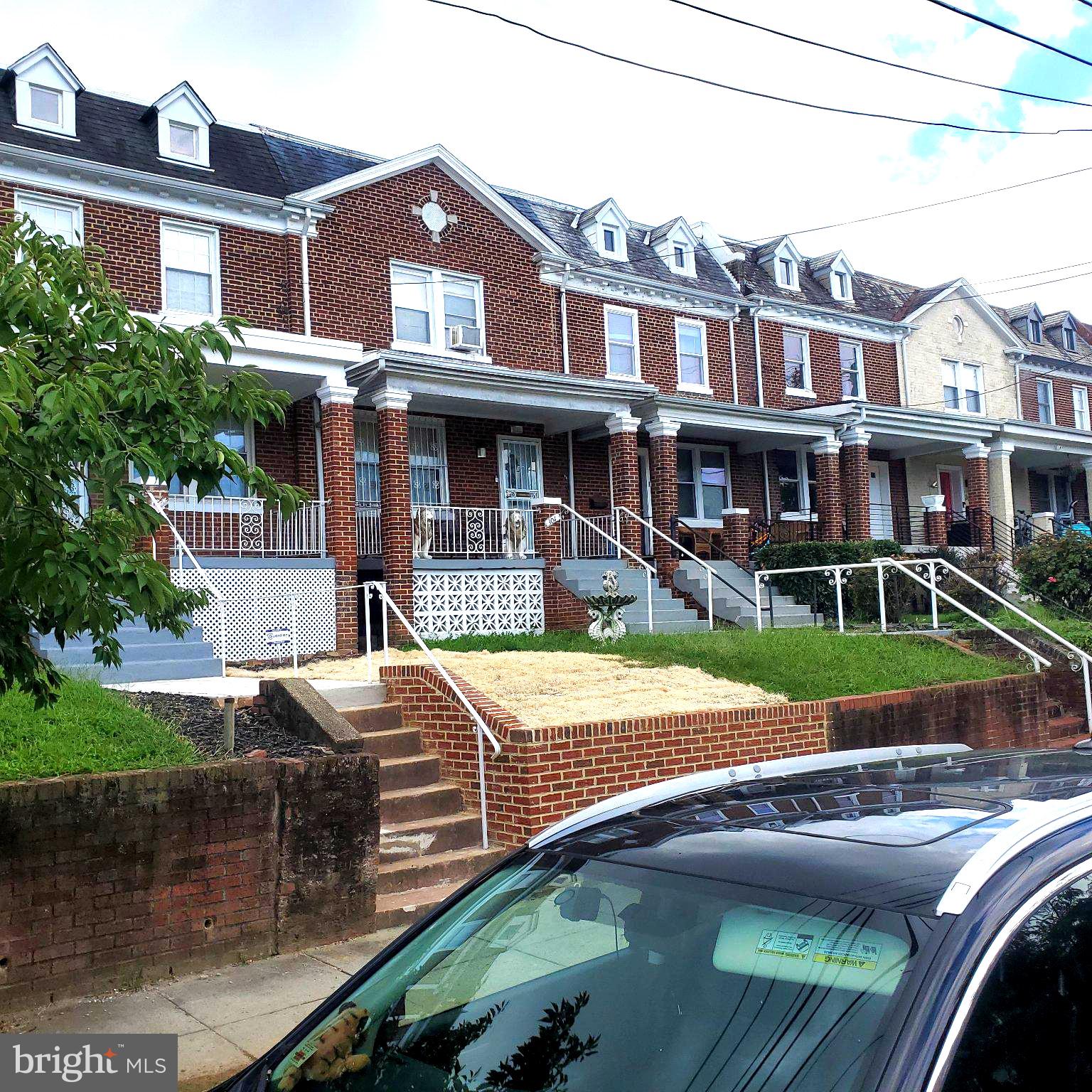 302 EMERSON STREET NW