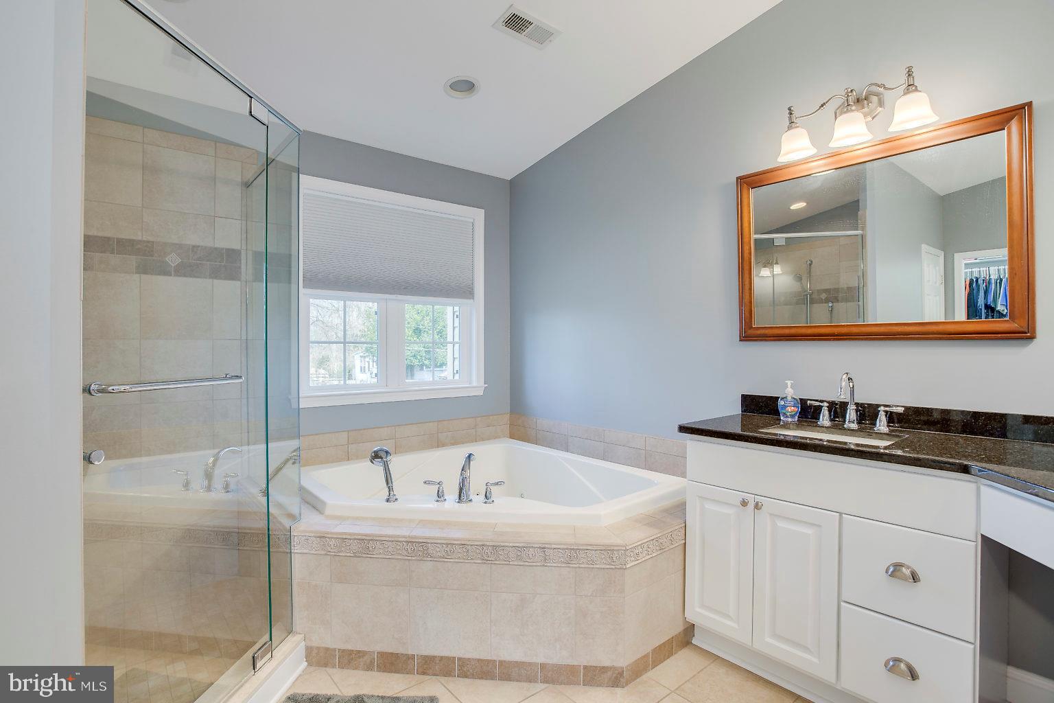 FRANKLINS CHANCE - Residential