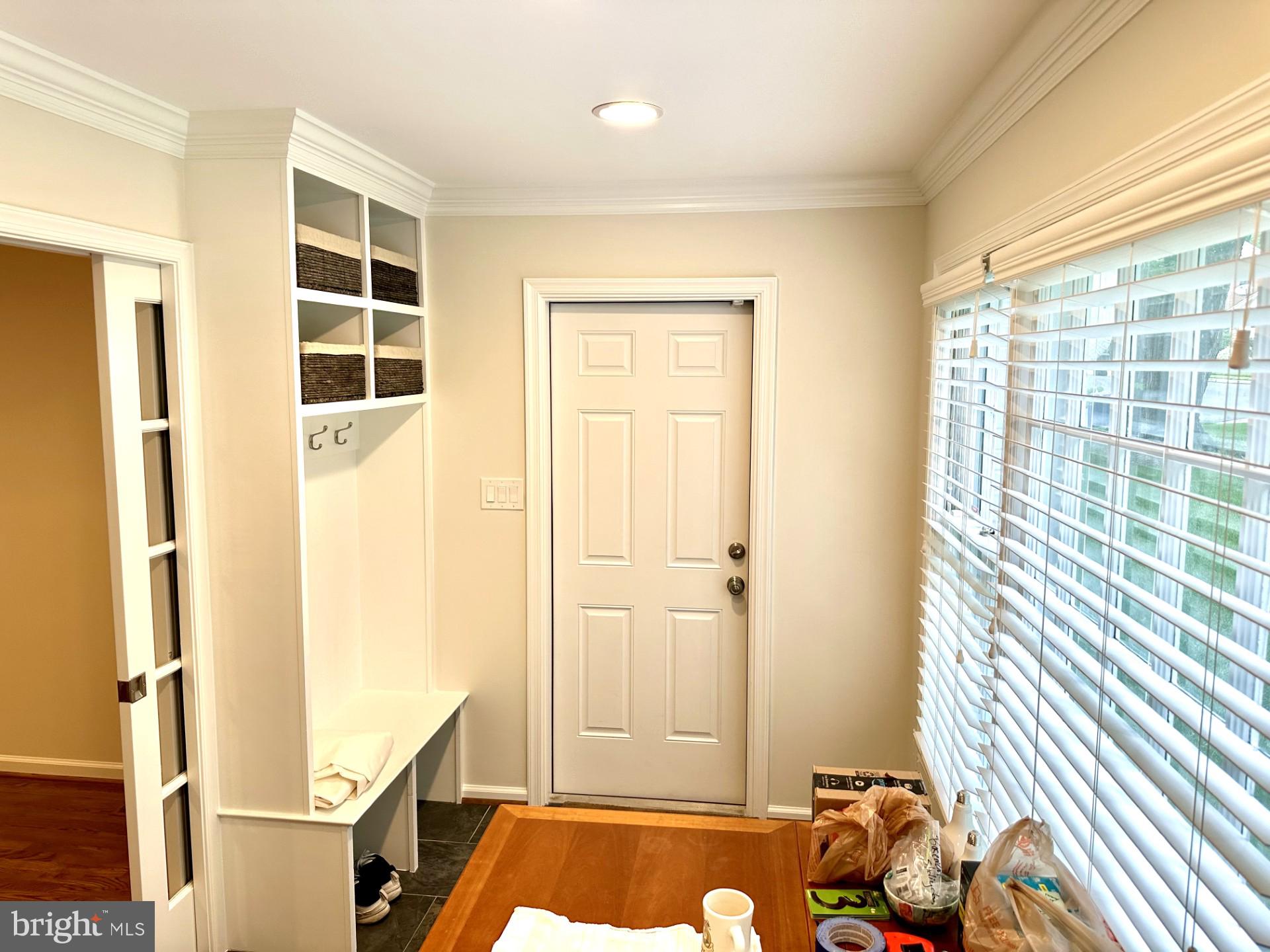 COUNTRY CLUB MANOR - Residential