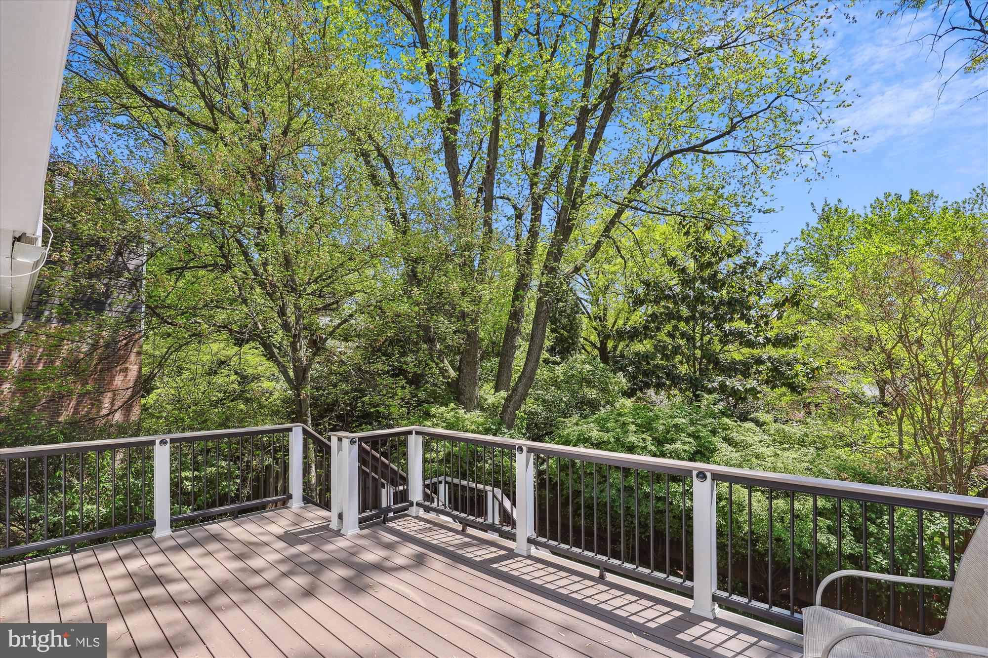 COUNTRY CLUB MANOR - Residential