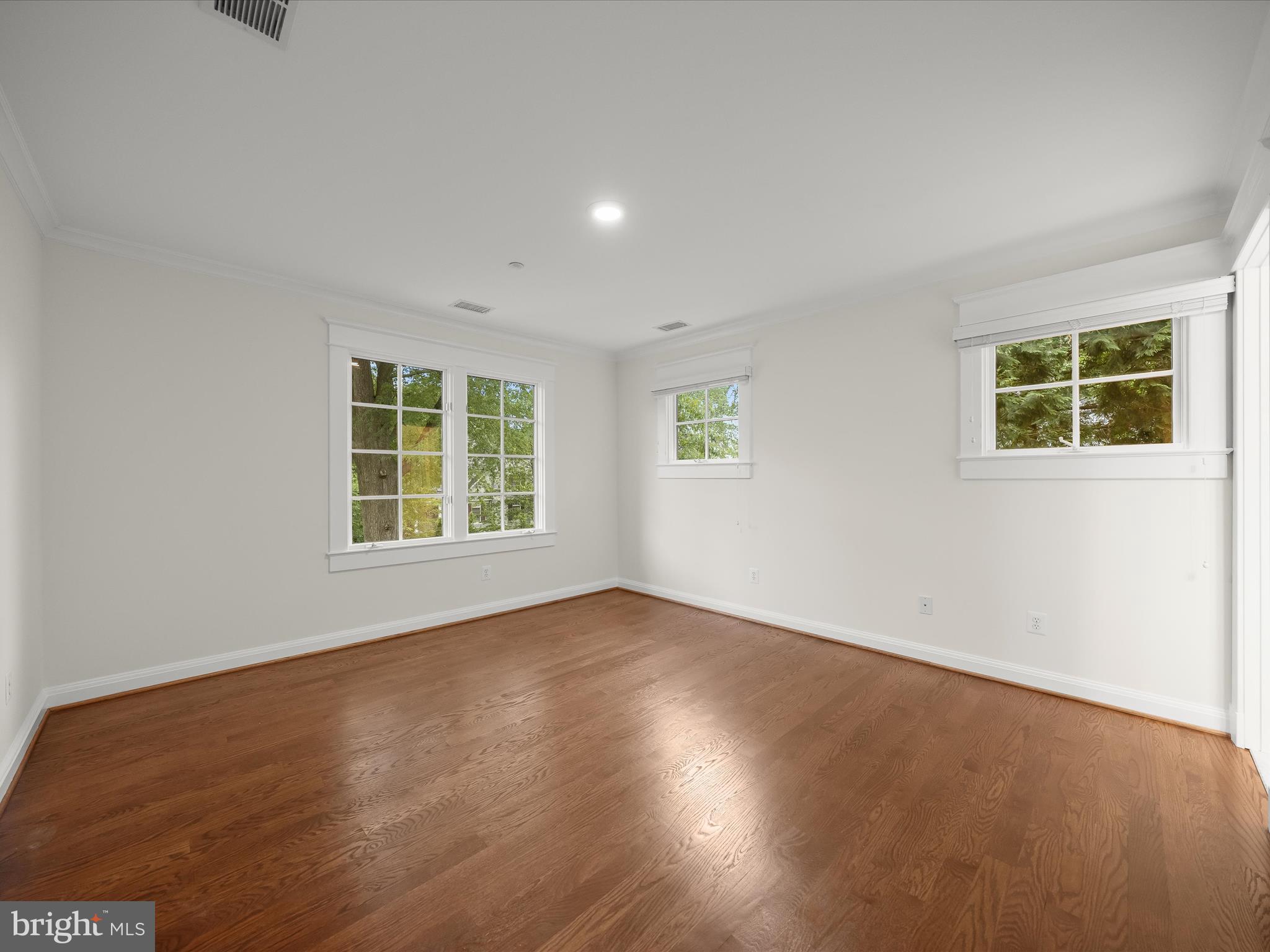 PINEVIEW - Residential