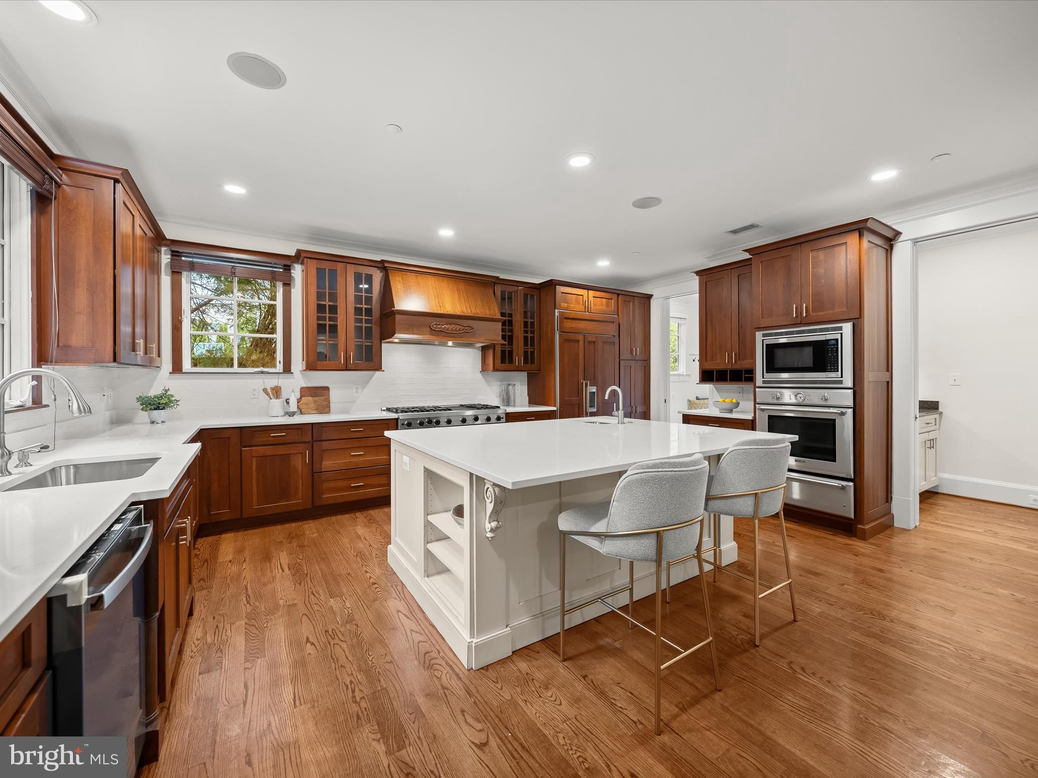 PINEVIEW - Residential