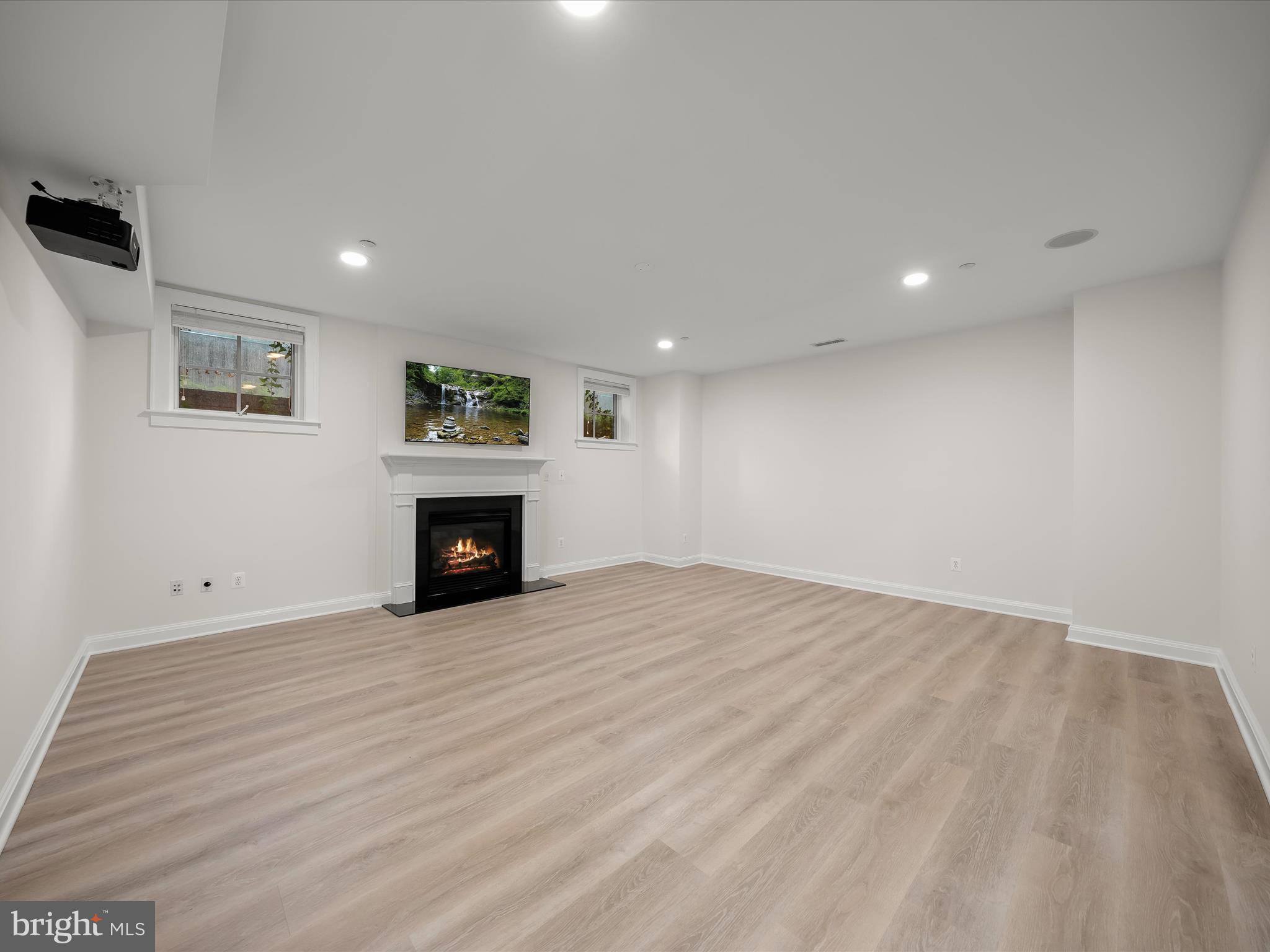 PINEVIEW - Residential