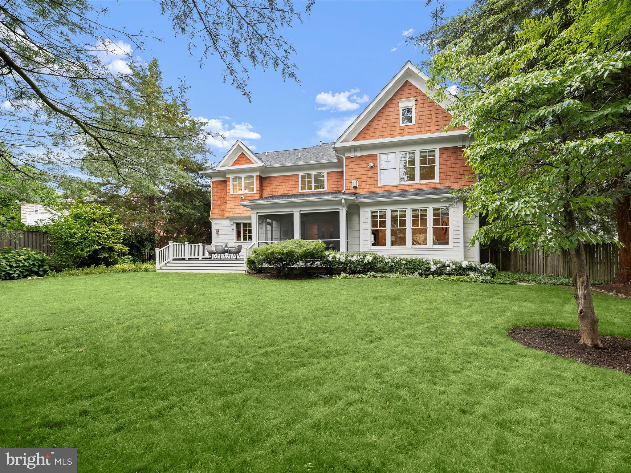 PINEVIEW - Residential