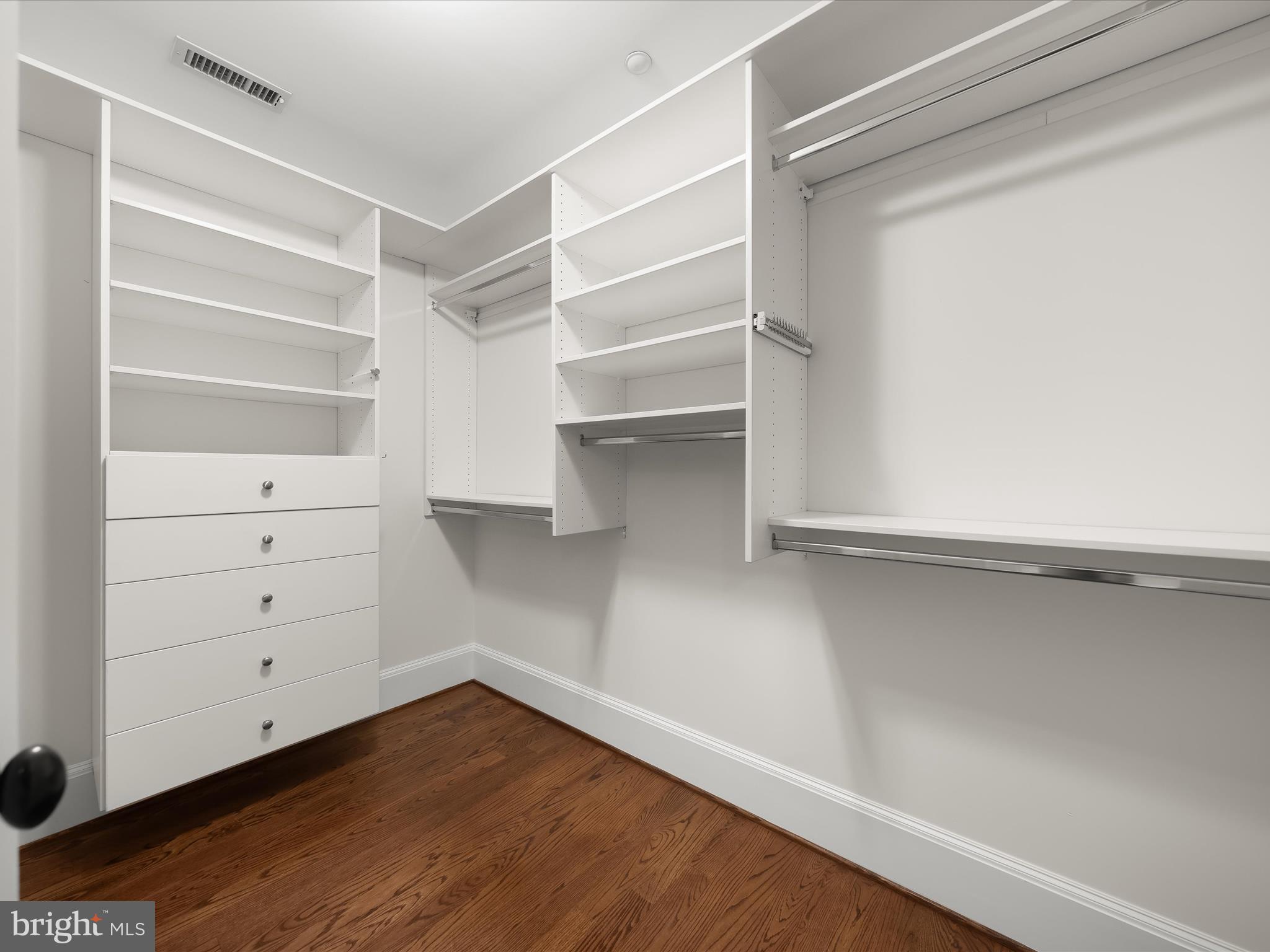 PINEVIEW - Residential