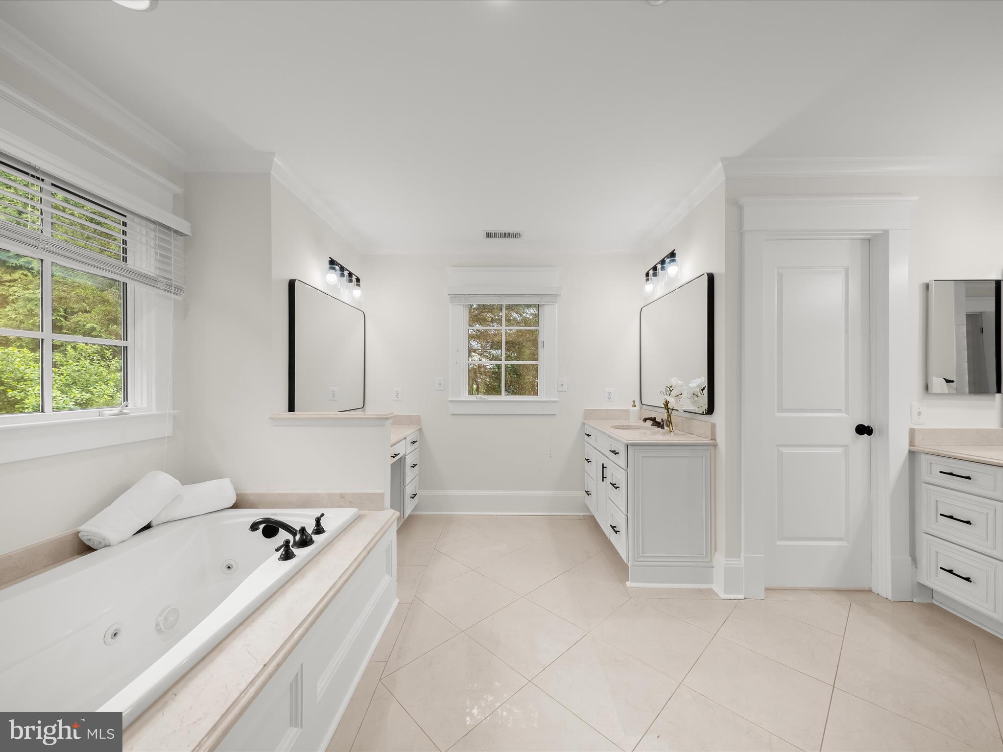 PINEVIEW - Residential