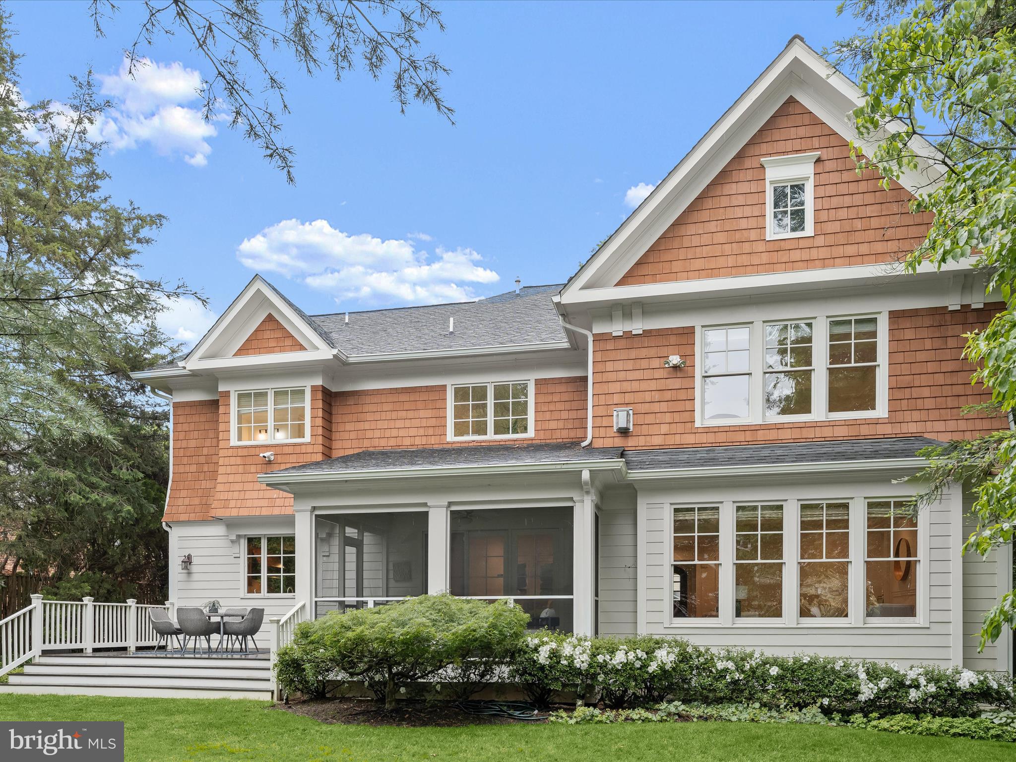 PINEVIEW - Residential