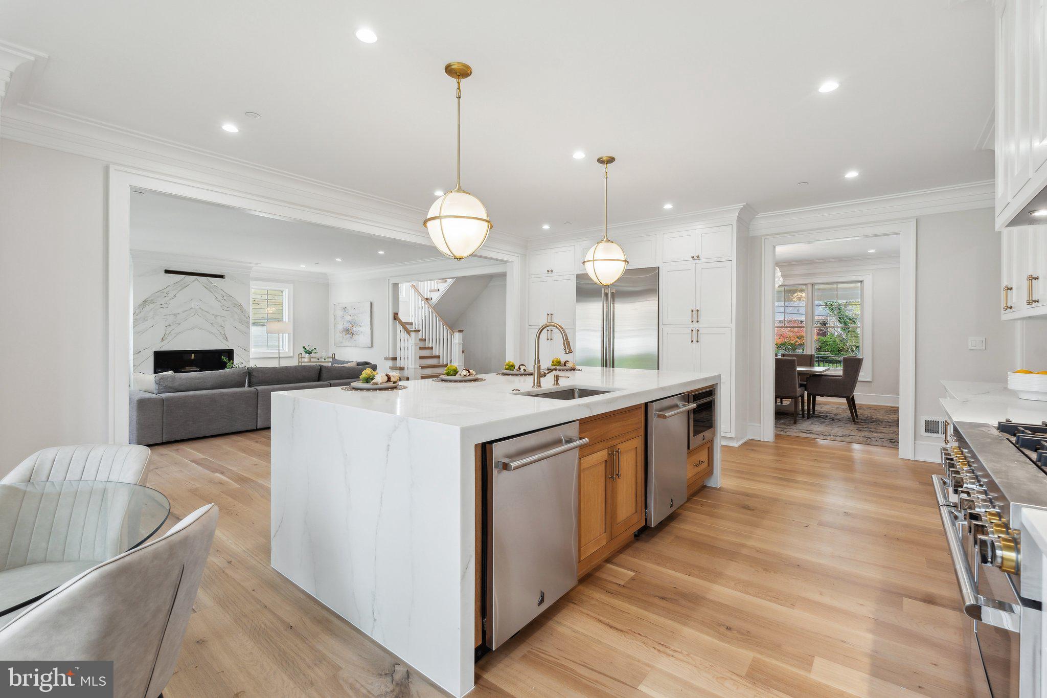 KENWOOD PARK - Residential