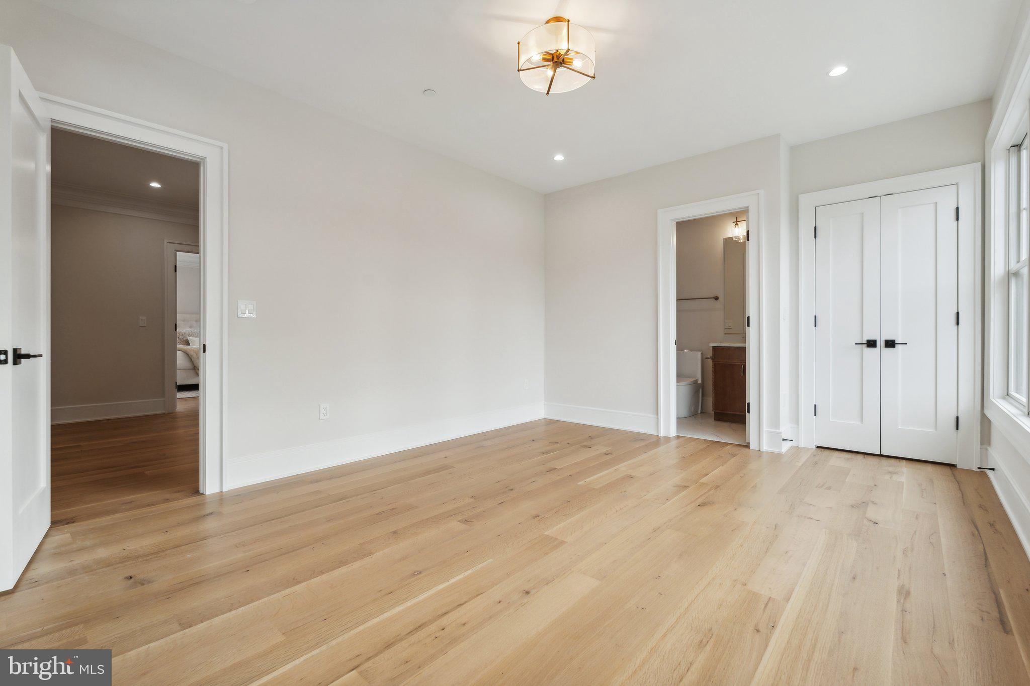 KENWOOD PARK - Residential