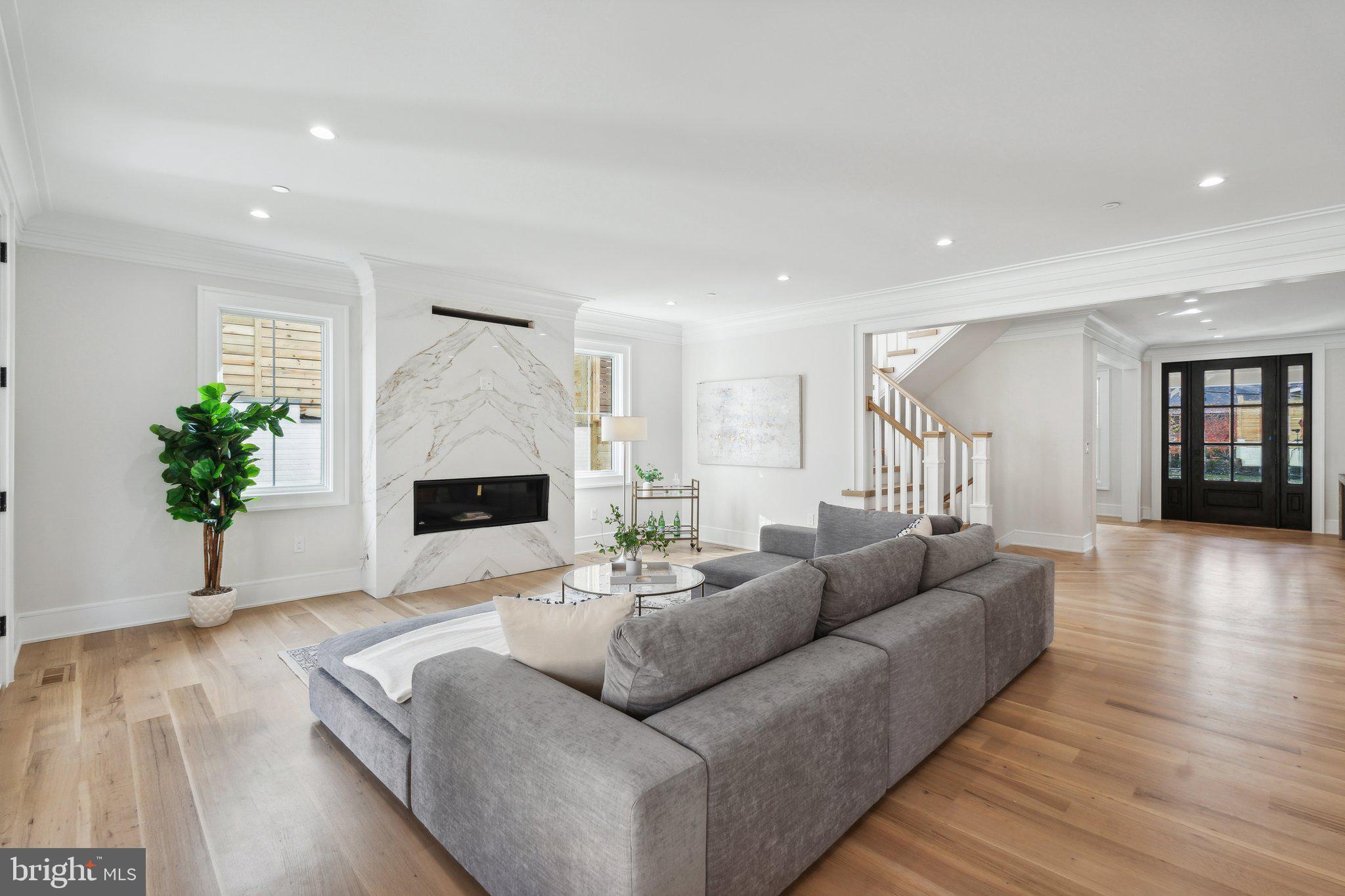 KENWOOD PARK - Residential