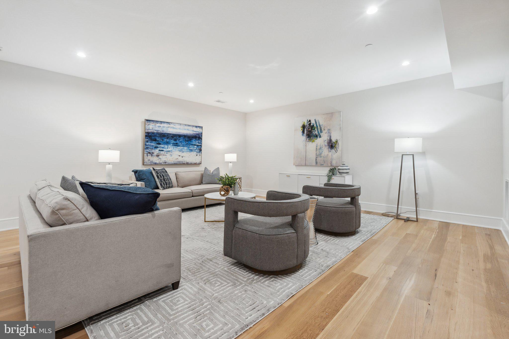 KENWOOD PARK - Residential