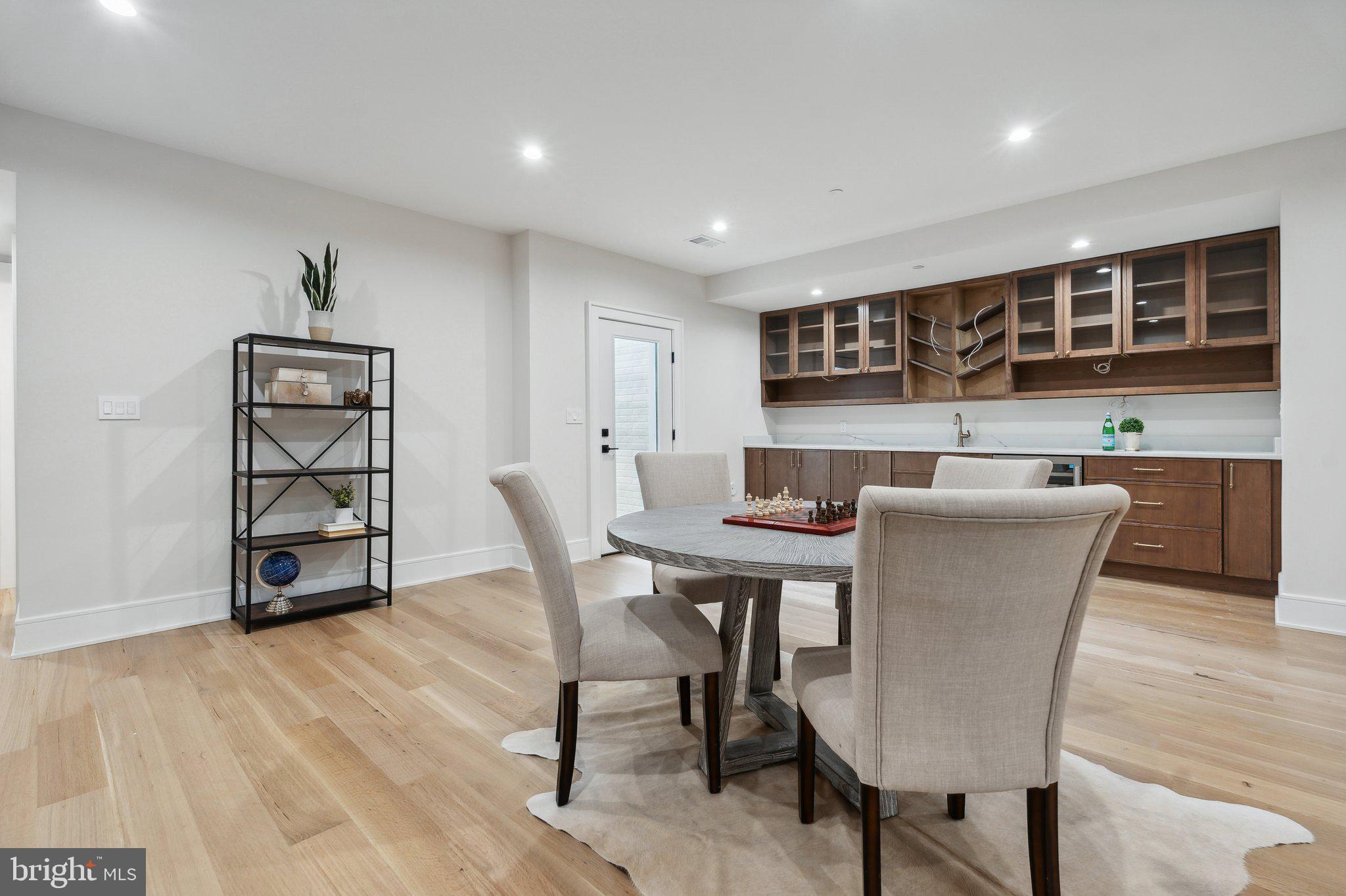 KENWOOD PARK - Residential