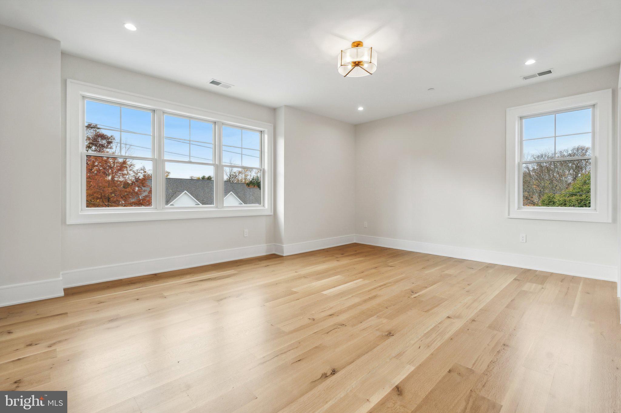 KENWOOD PARK - Residential