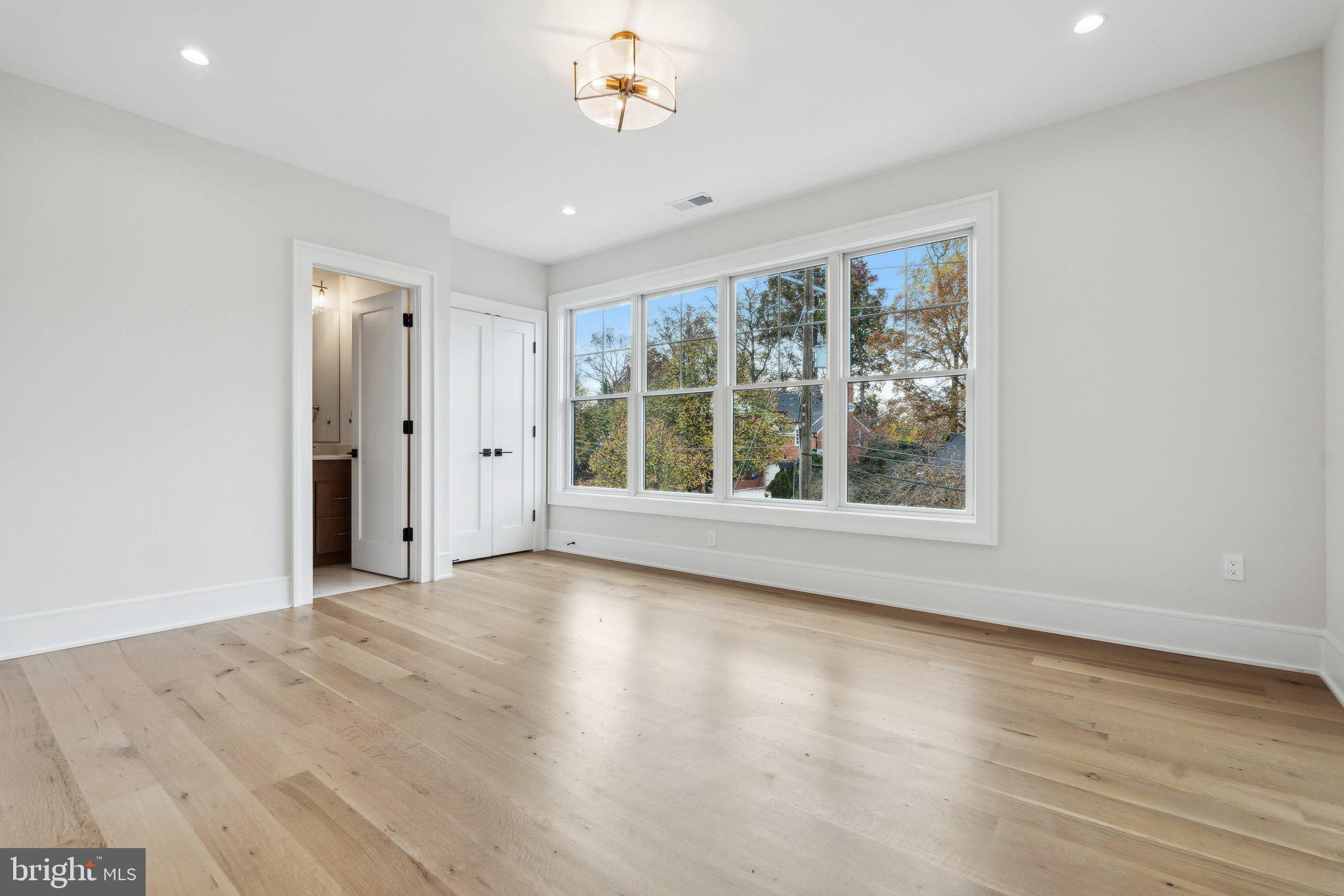 KENWOOD PARK - Residential