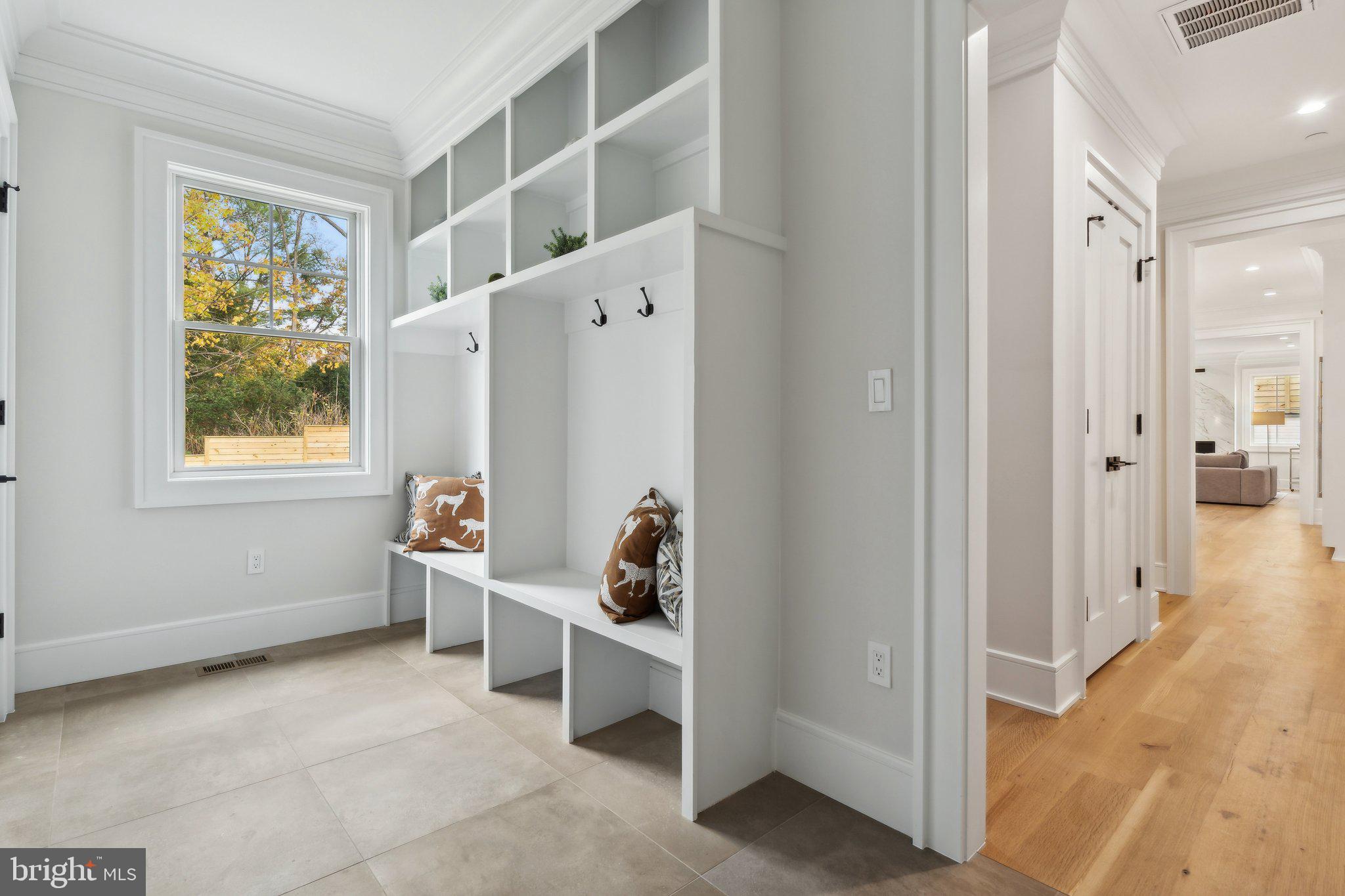 KENWOOD PARK - Residential