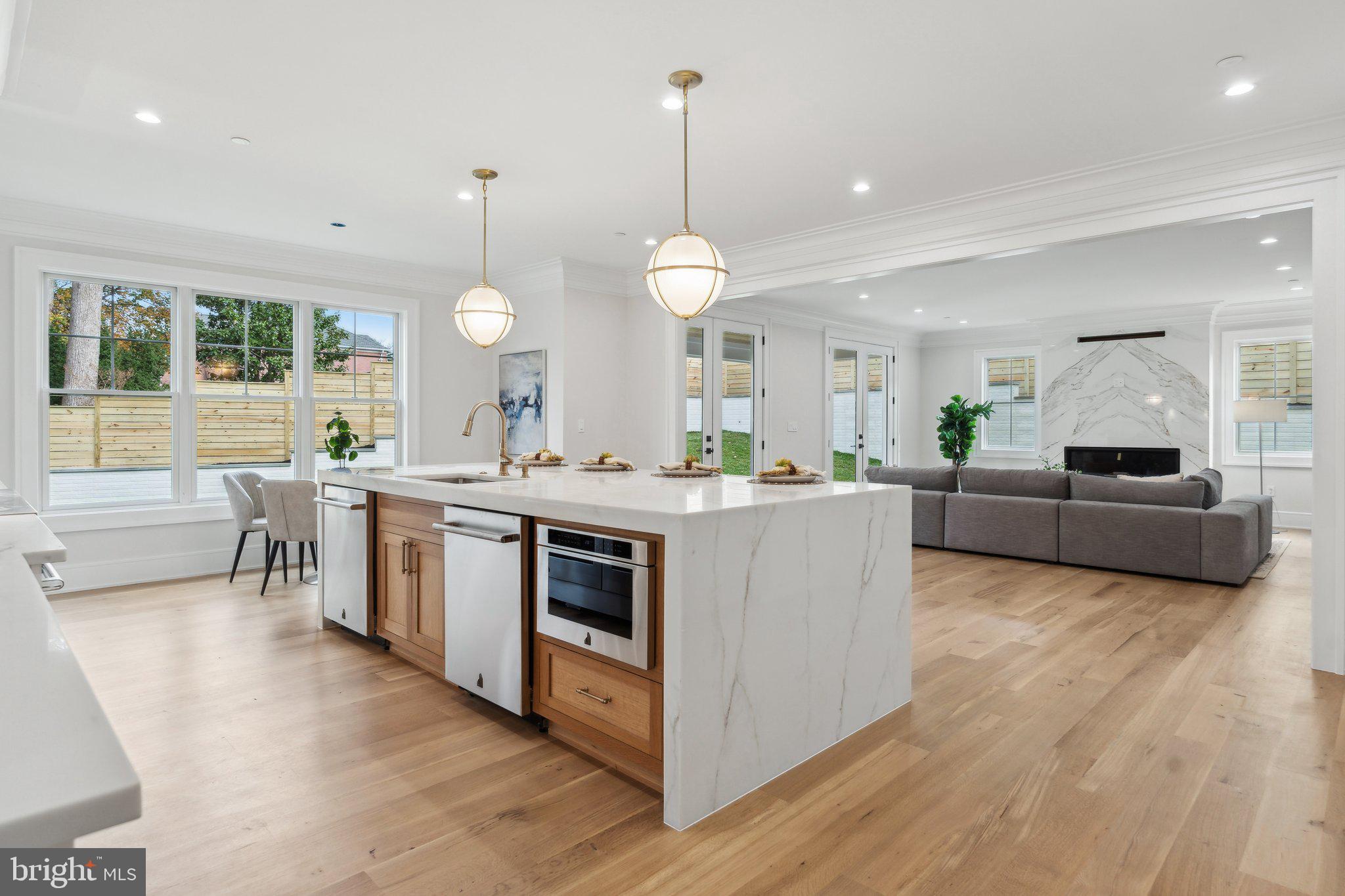 KENWOOD PARK - Residential