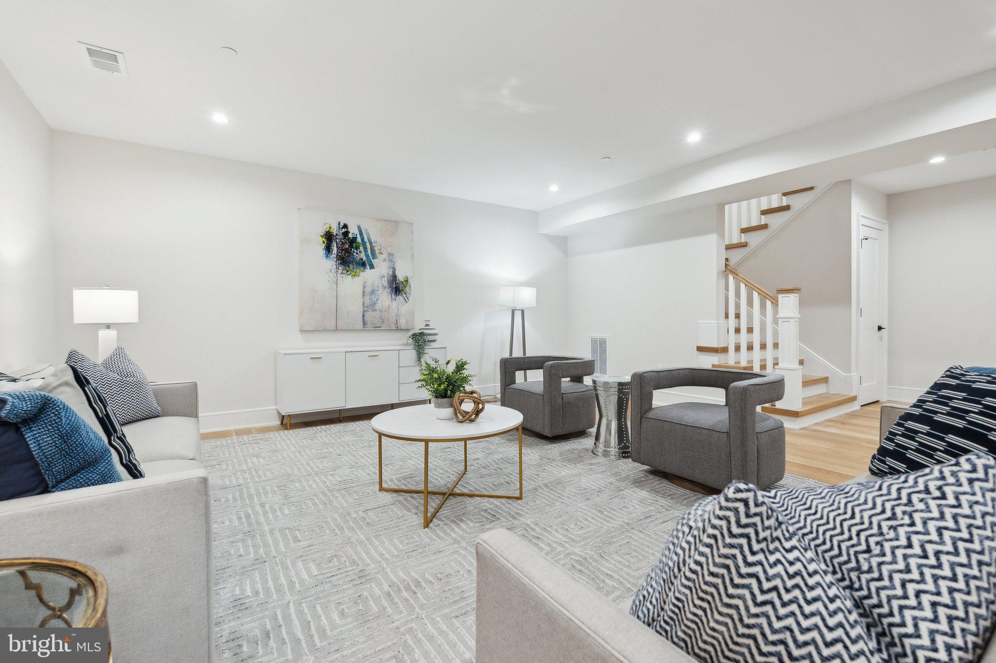 KENWOOD PARK - Residential