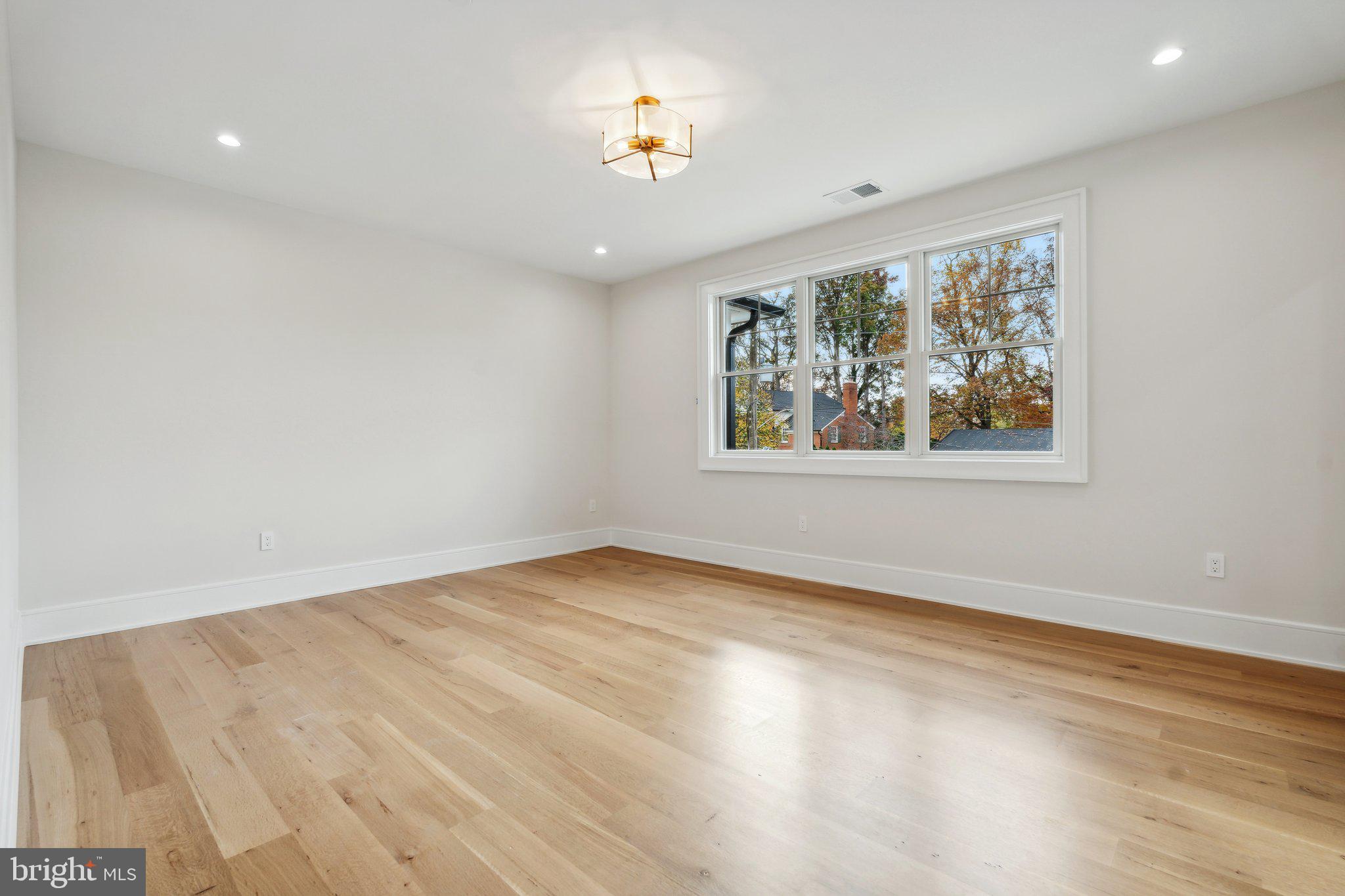 KENWOOD PARK - Residential