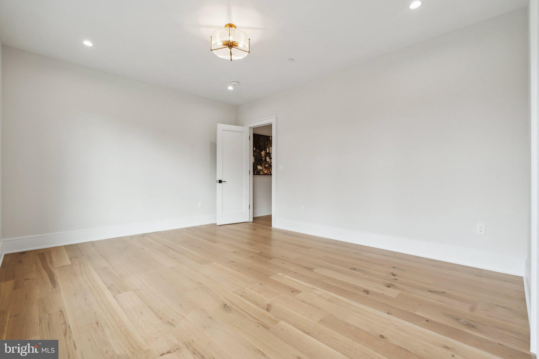 KENWOOD PARK - Residential