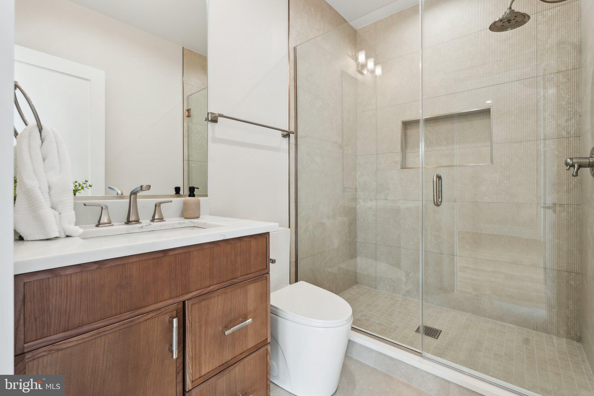 KENWOOD PARK - Residential