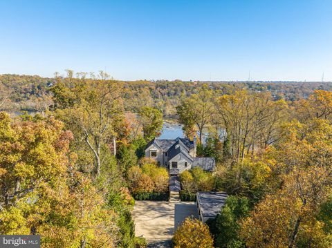 1169 CREST LANE MCLEAN VA 22101