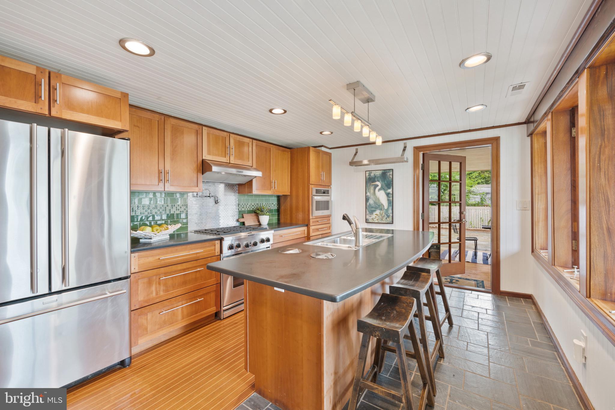 EASTPORT - Residential