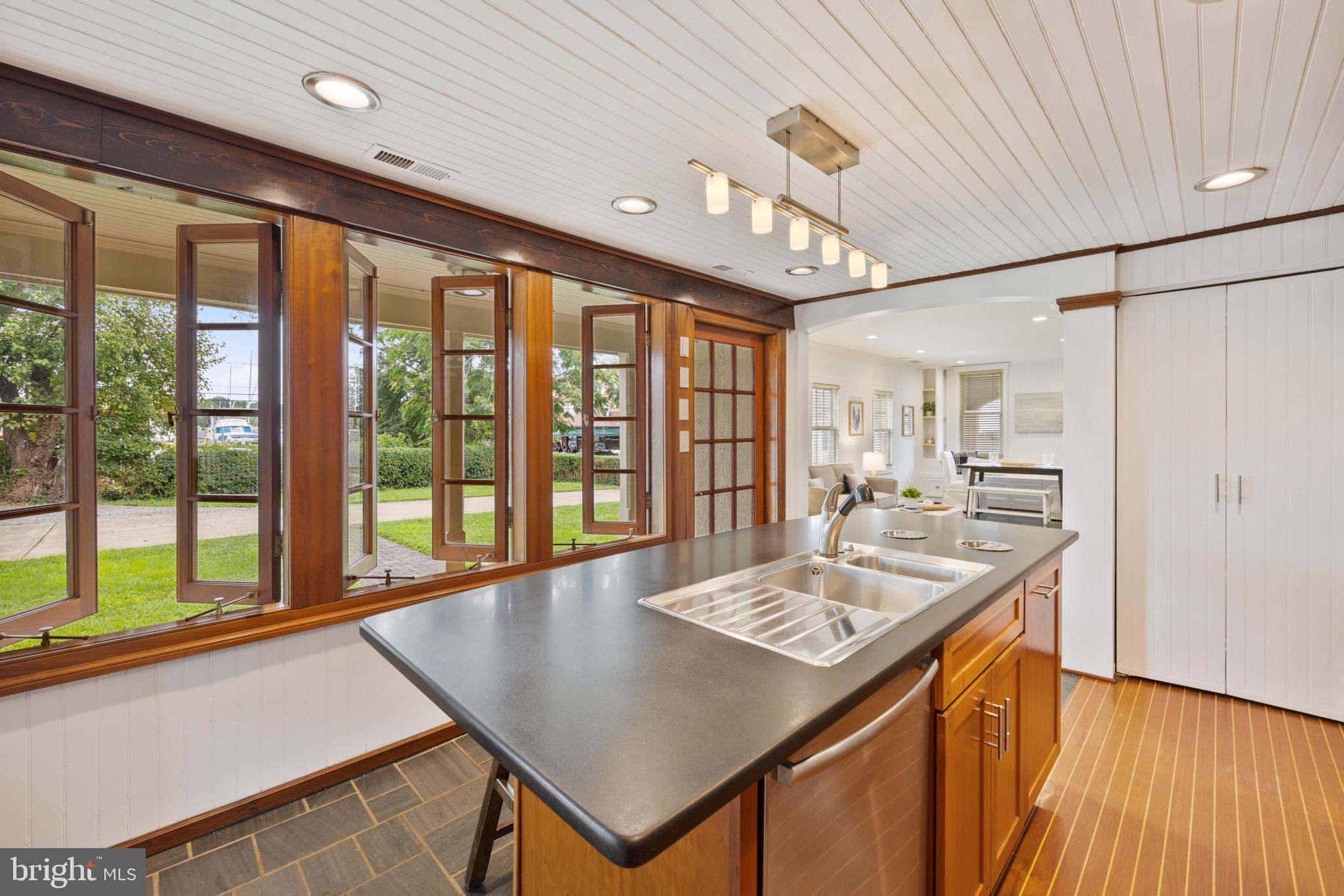 EASTPORT - Residential