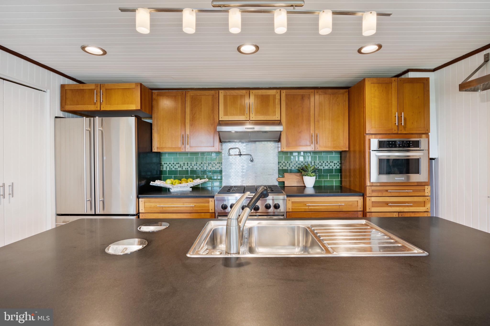 EASTPORT - Residential