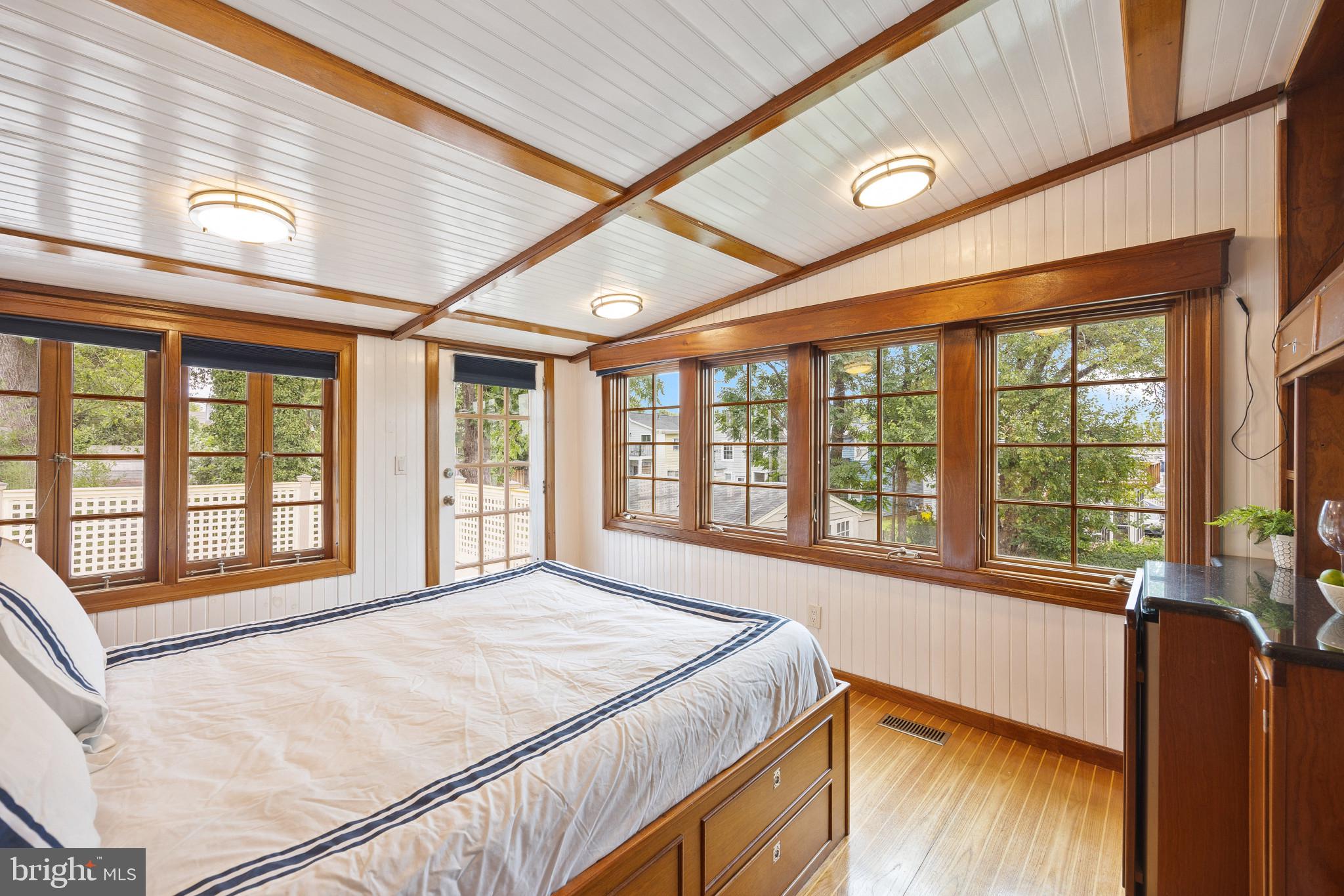 EASTPORT - Residential