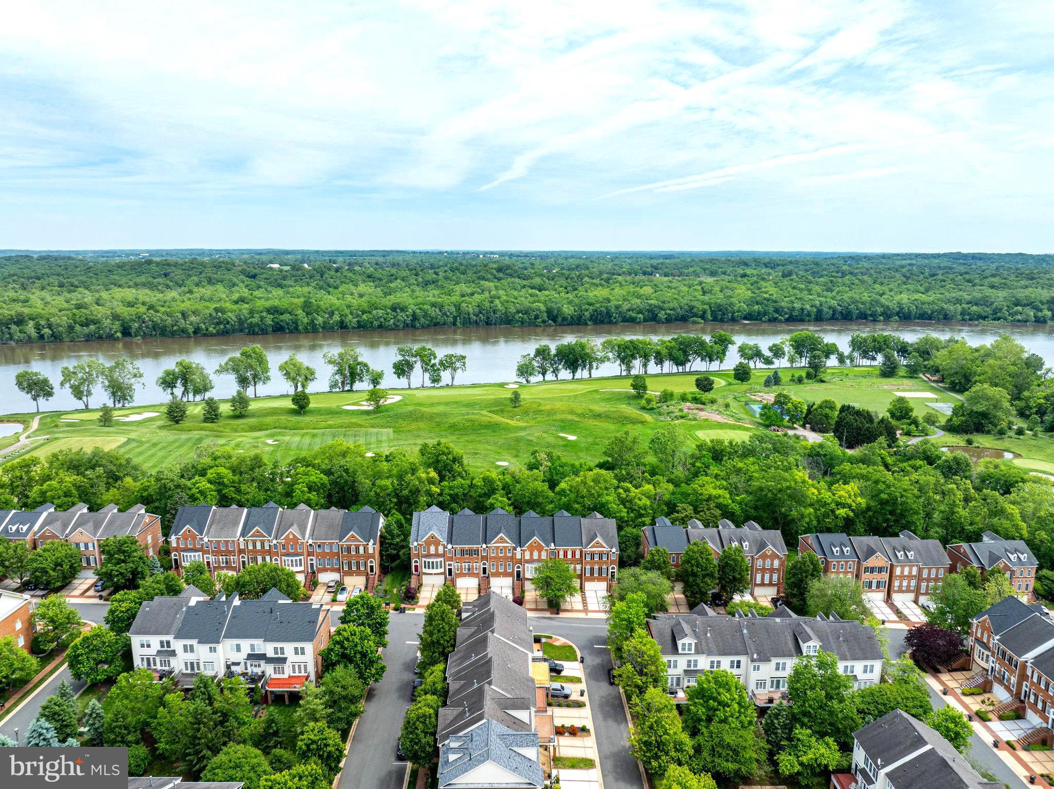 RIVER CREEK - Residential