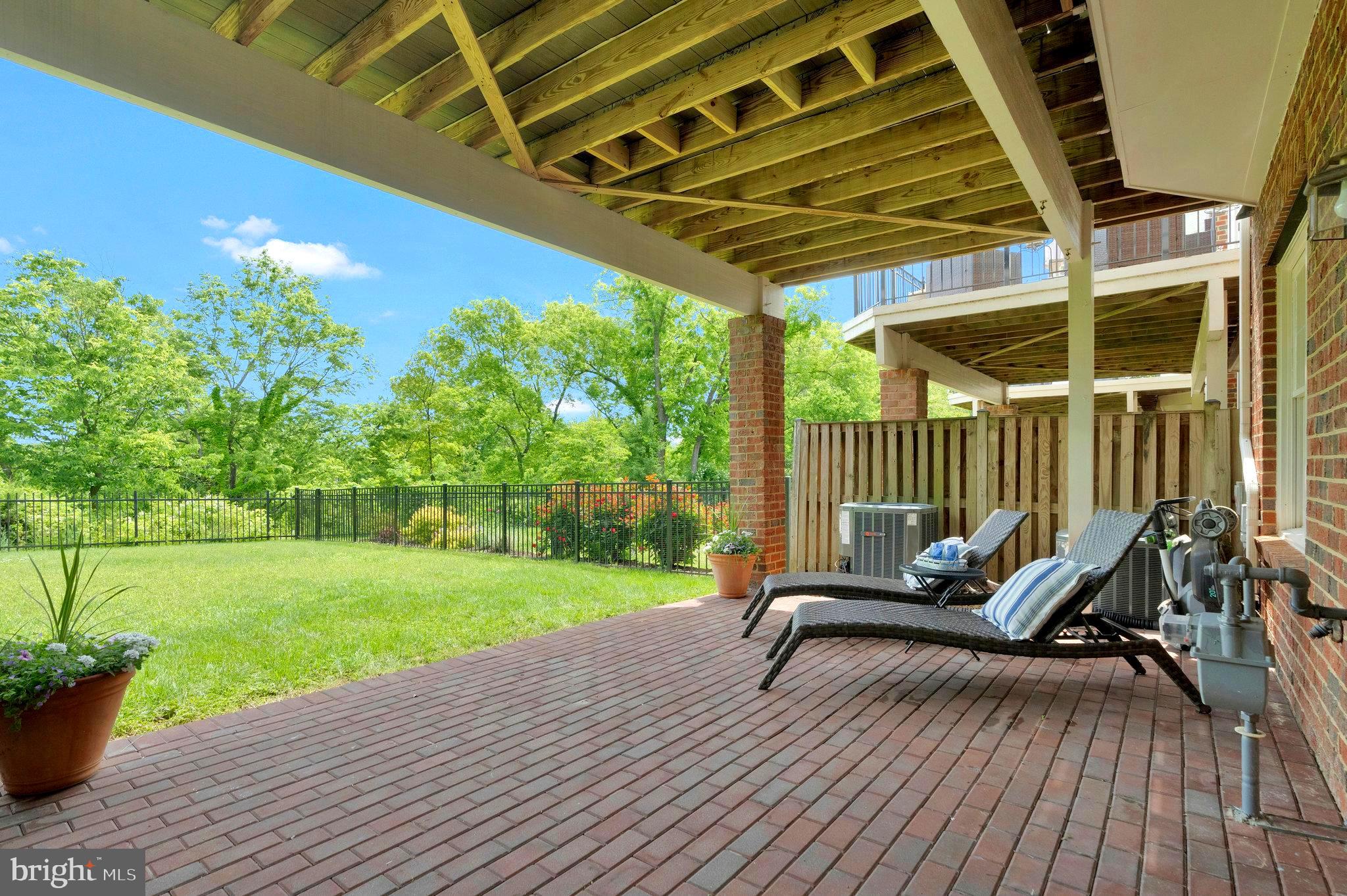 RIVER CREEK - Residential