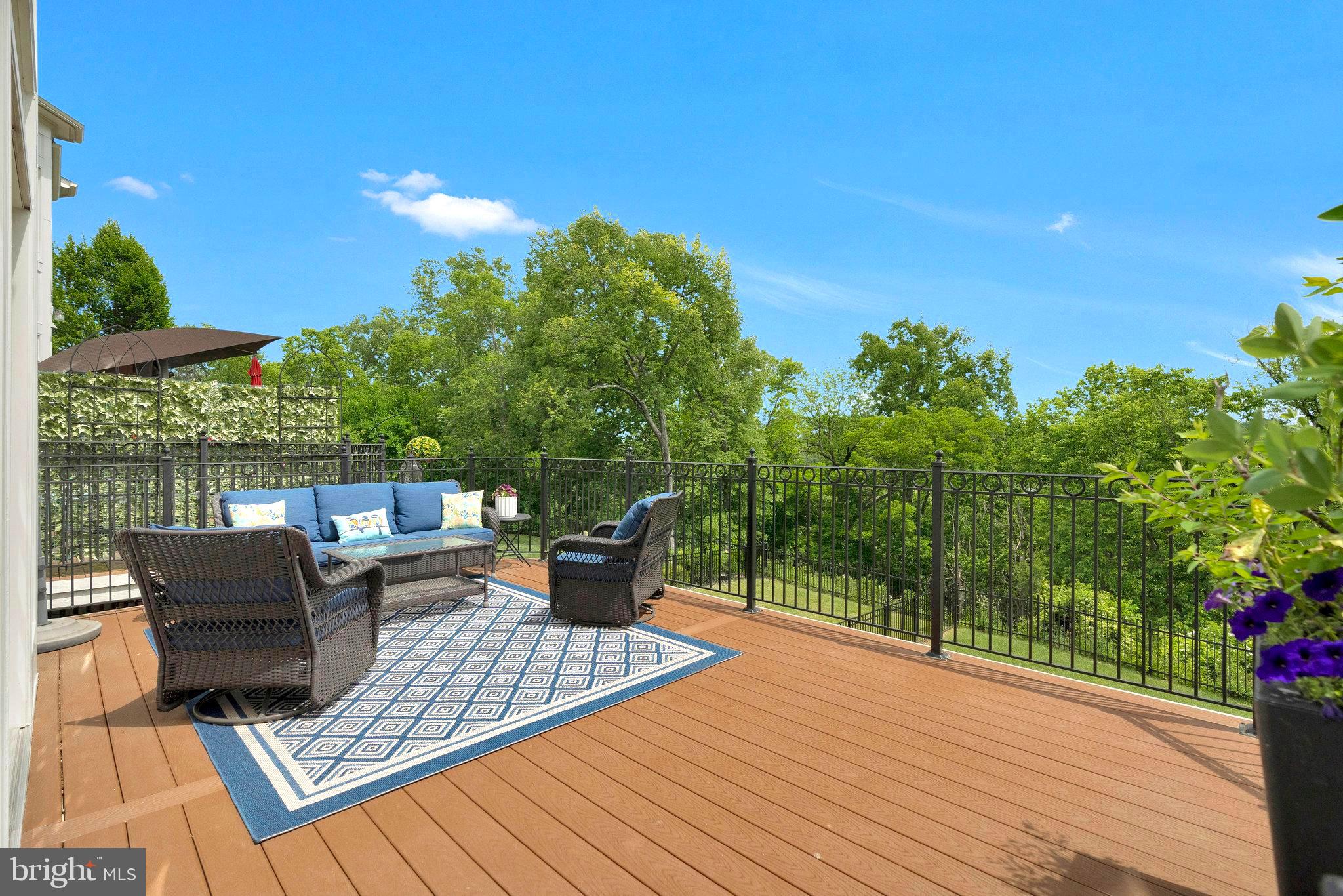 RIVER CREEK - Residential