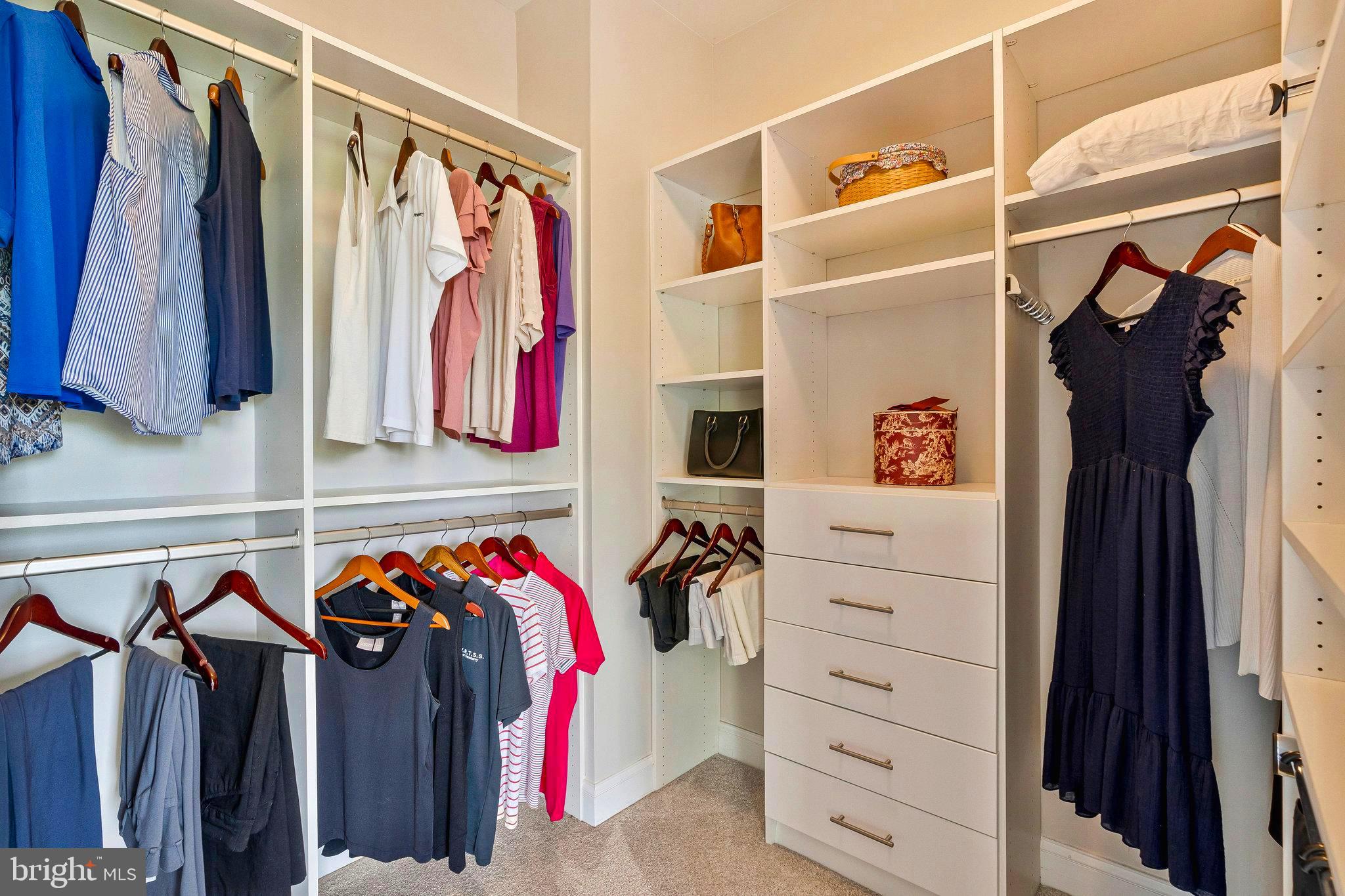 RIVER CREEK - Residential