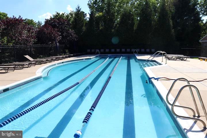 RIVER CREEK - Residential