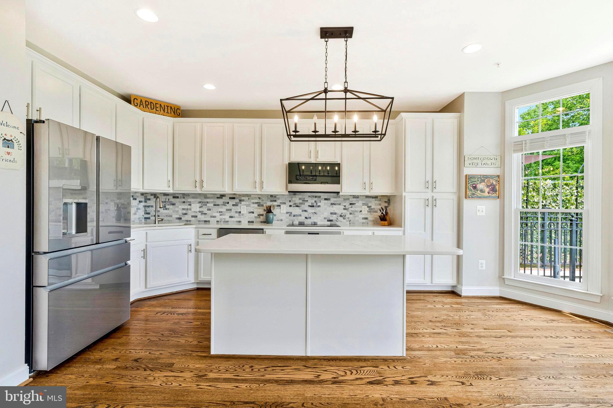 RIVER CREEK - Residential