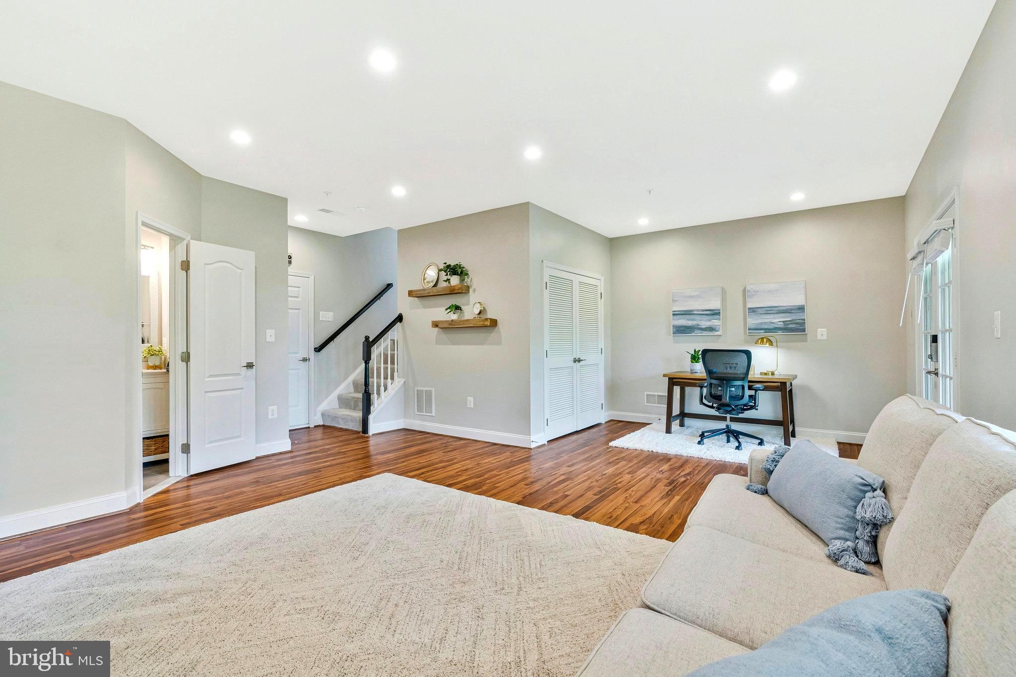 RIVER CREEK - Residential