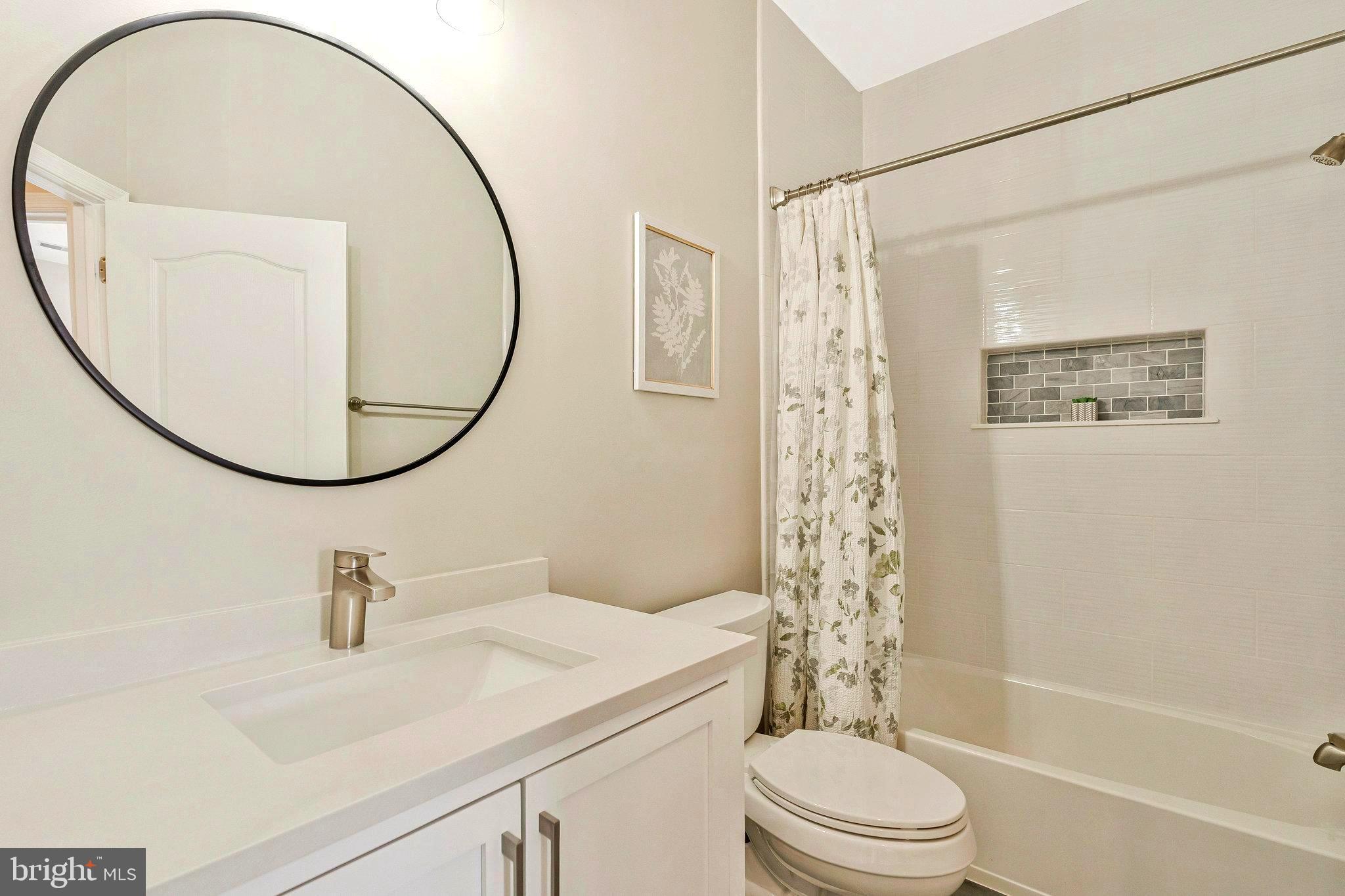 RIVER CREEK - Residential