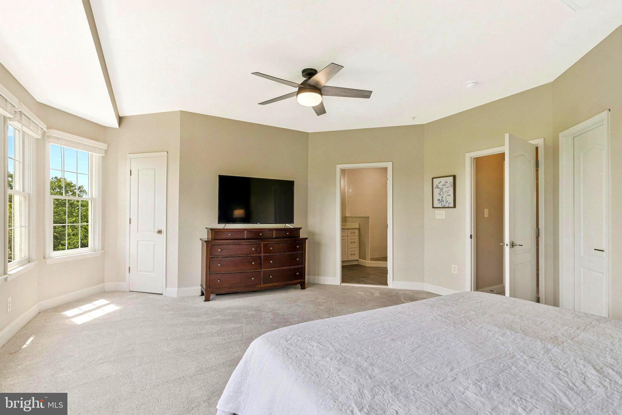 RIVER CREEK - Residential