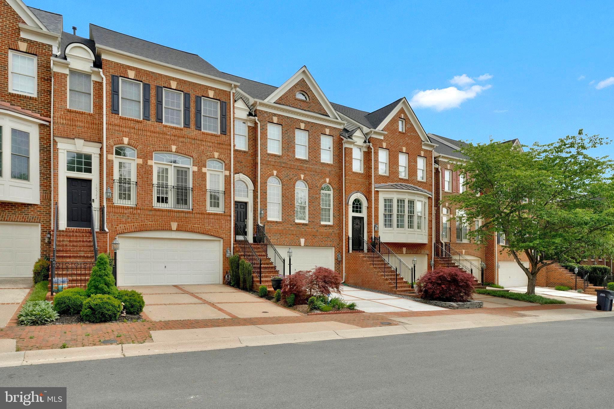 RIVER CREEK - Residential