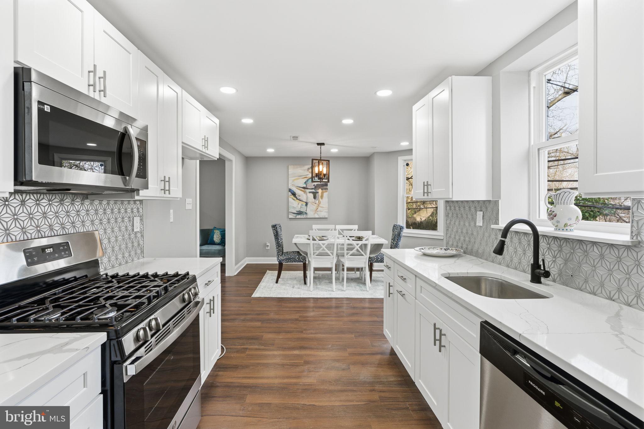 WEST OAK LANE - Residential