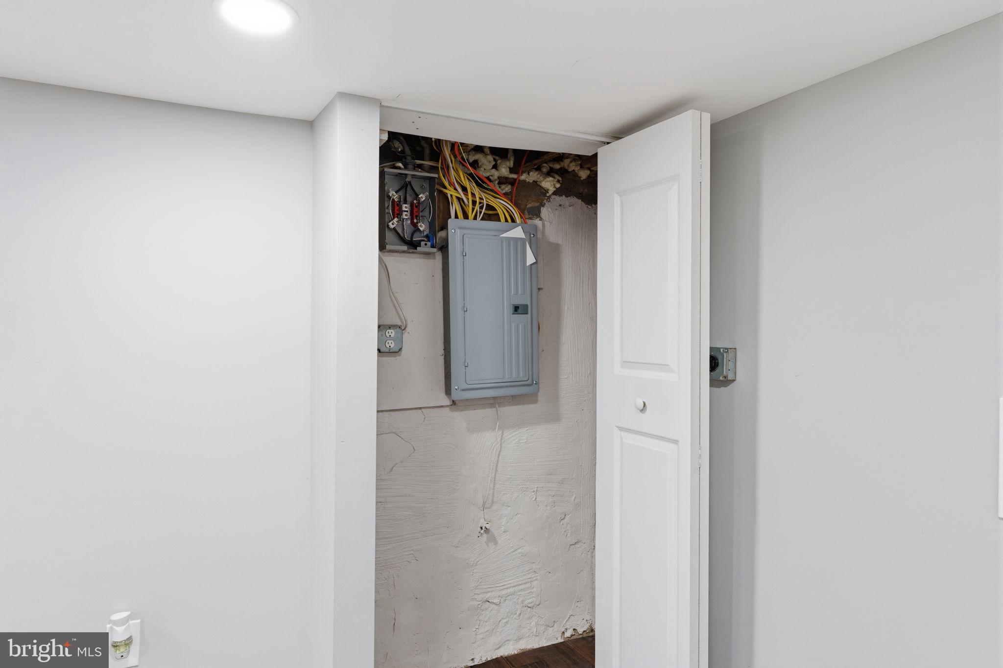 WEST OAK LANE - Residential