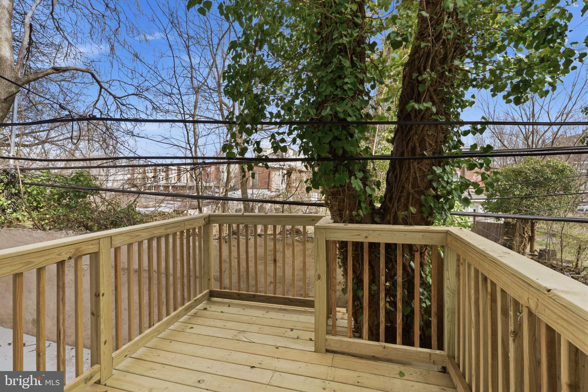 WEST OAK LANE - Residential